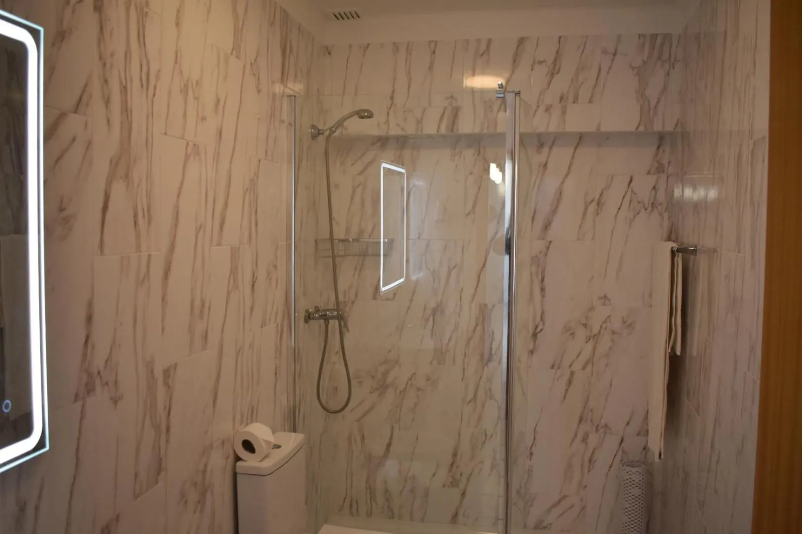 Shower in Club Ouratlantico