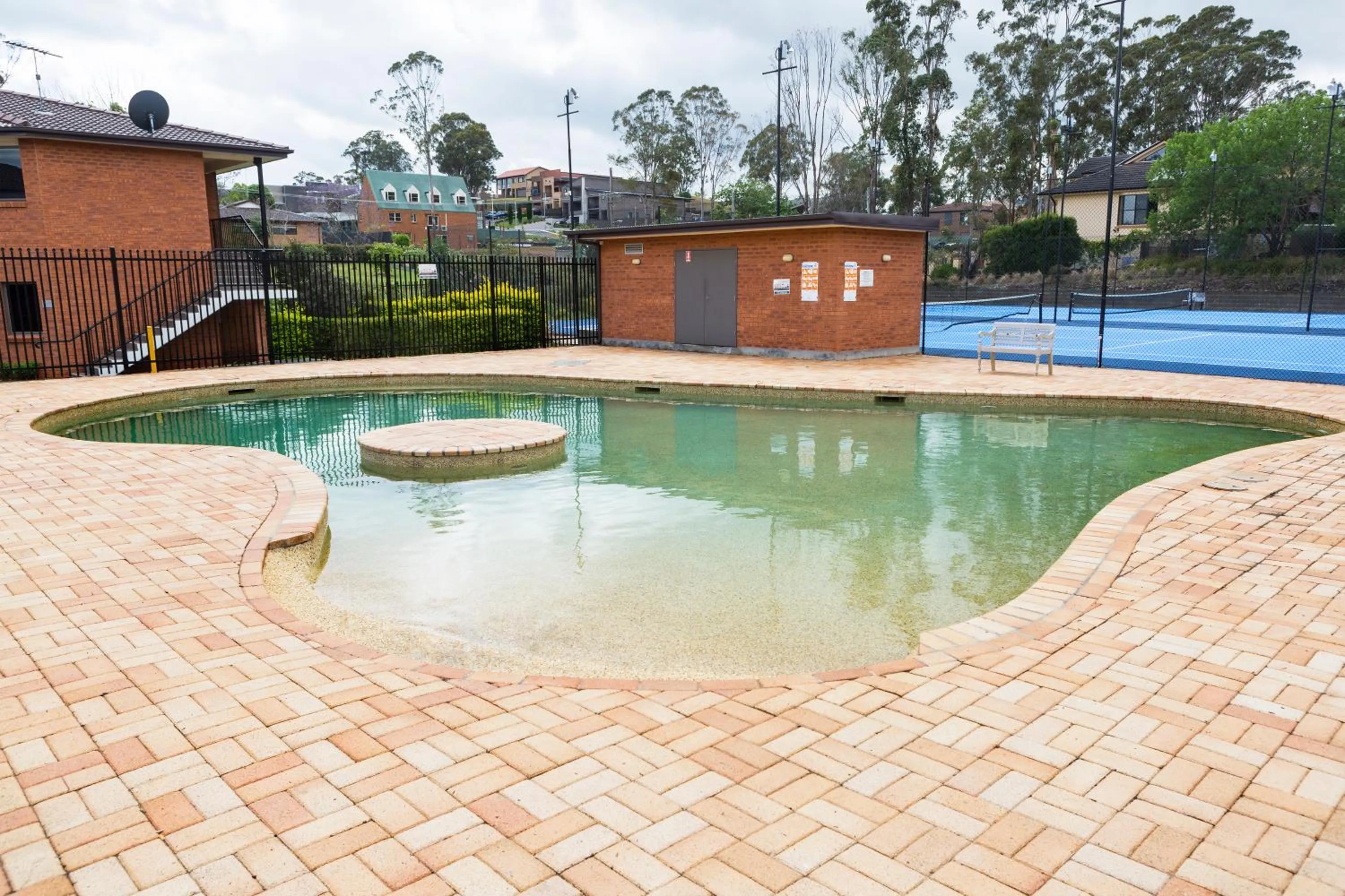 Swimming pool in Hunts Hotel Liverpool
