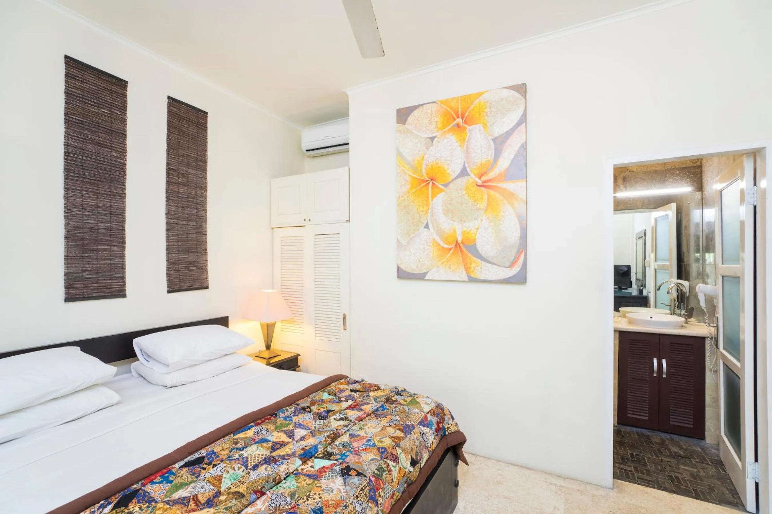 Bedroom, Bed in Beach Melati Apartments