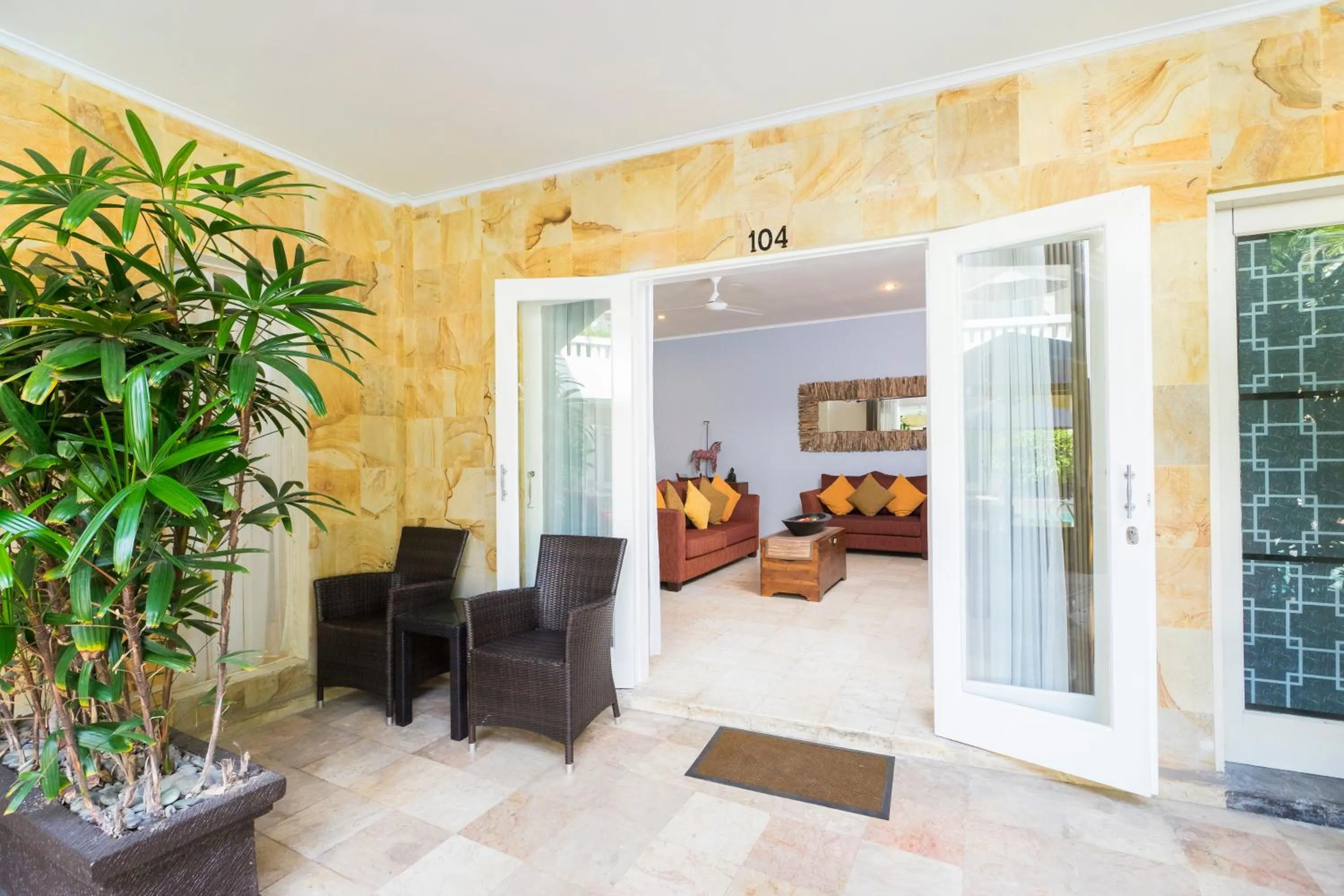 Balcony/Terrace in Beach Melati Apartments