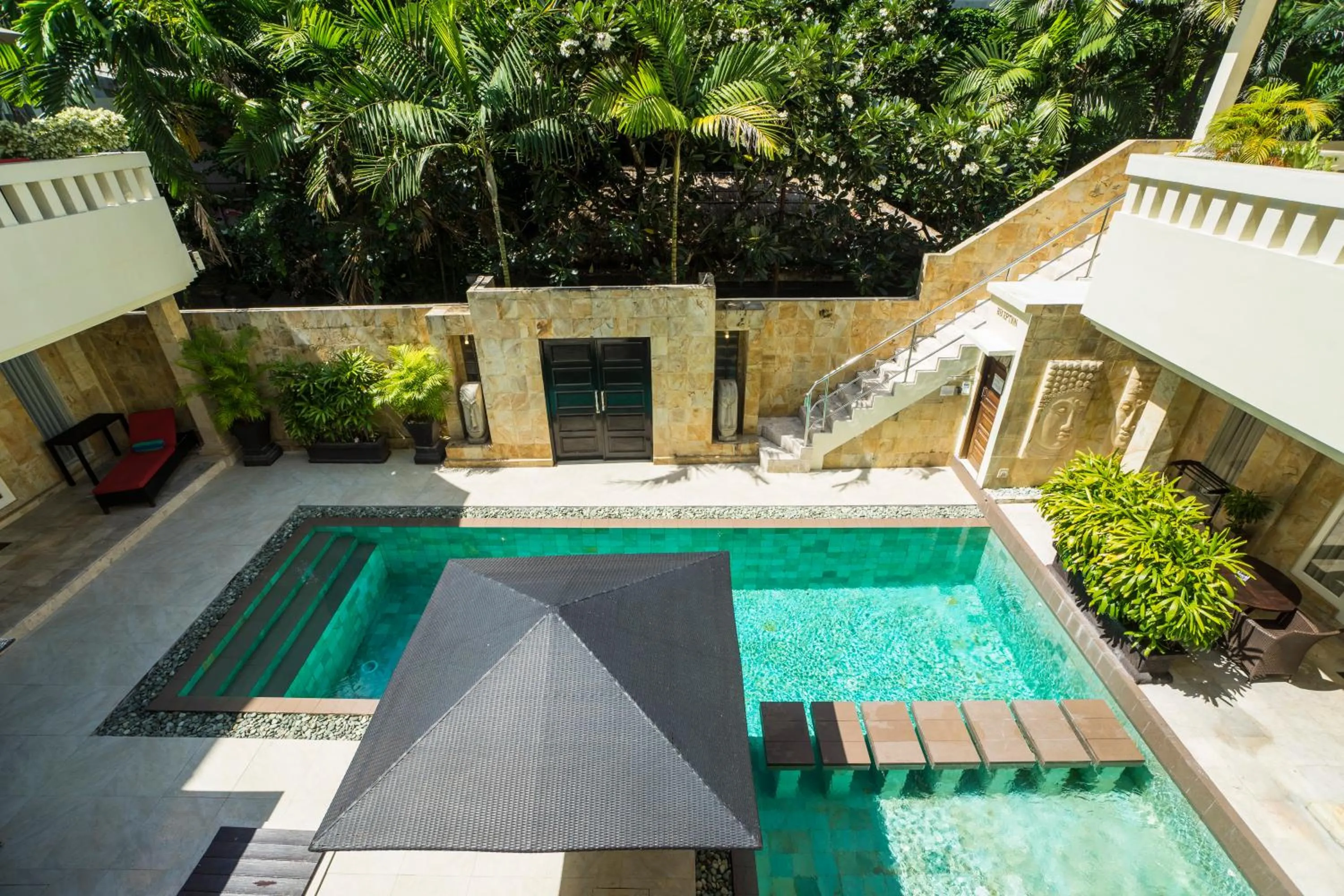 Pool view in Beach Melati Apartments