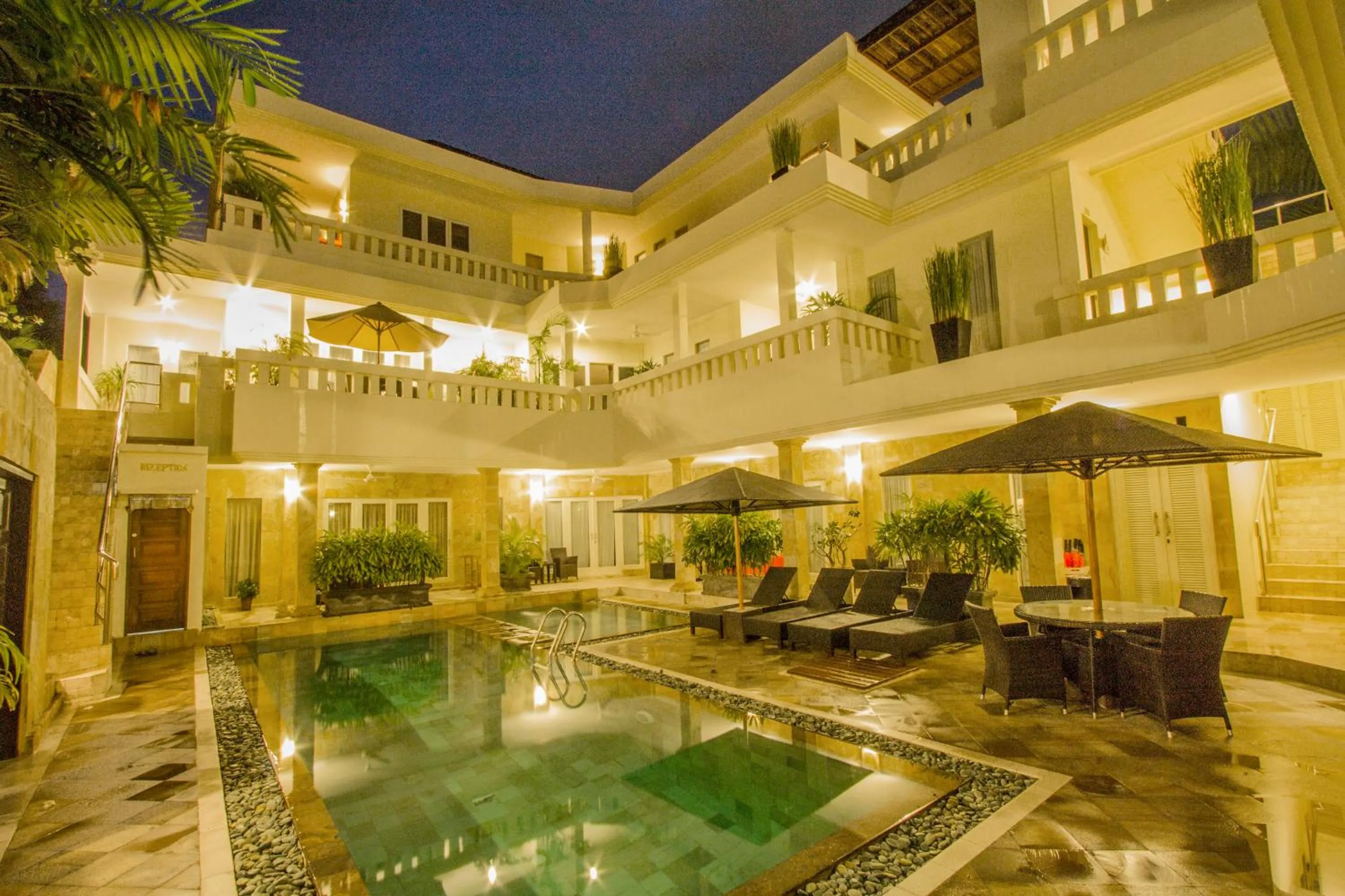 Facade/entrance in Beach Melati Apartments