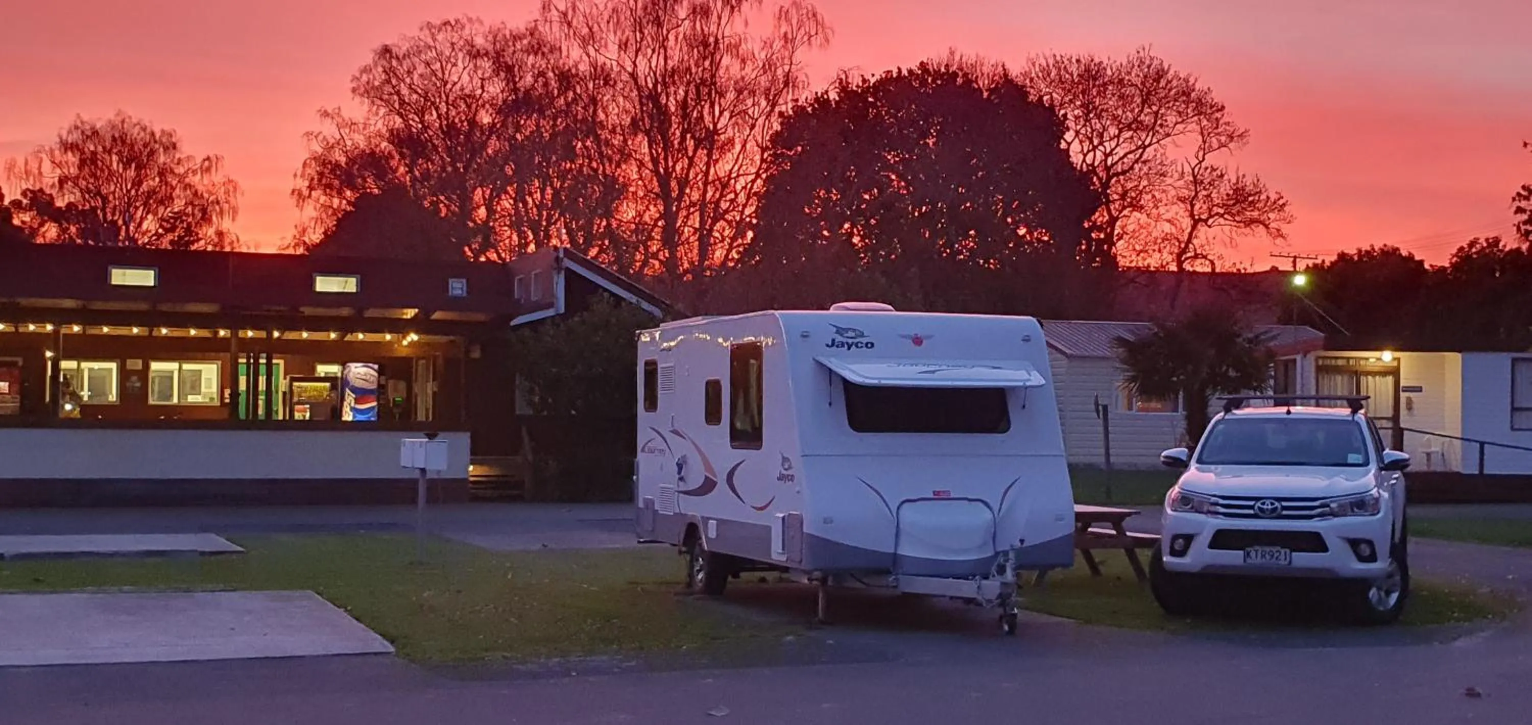 Sunset in Whanganui River Top 10 Holiday Park