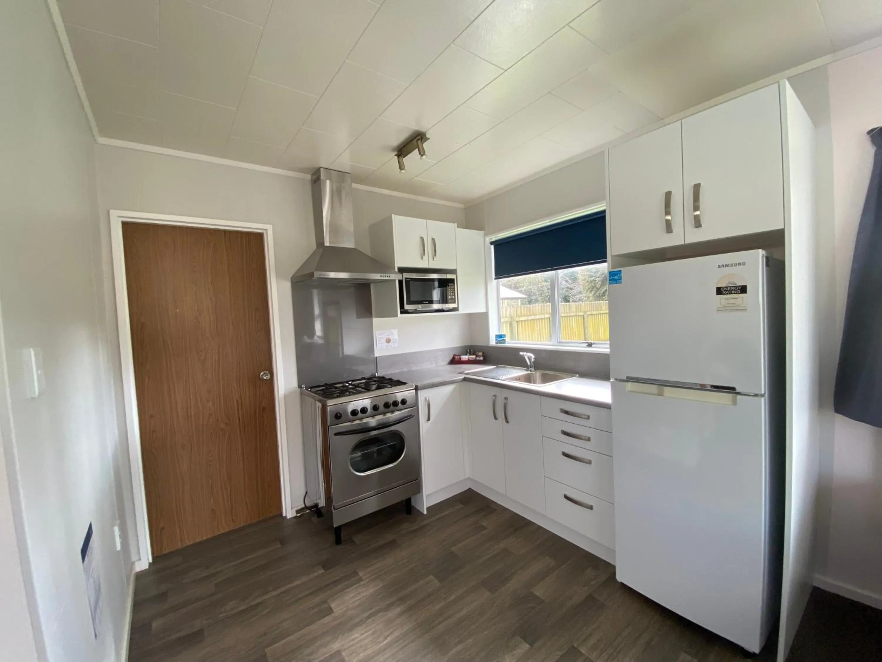 Kitchen or kitchenette in Whanganui River Top 10 Holiday Park
