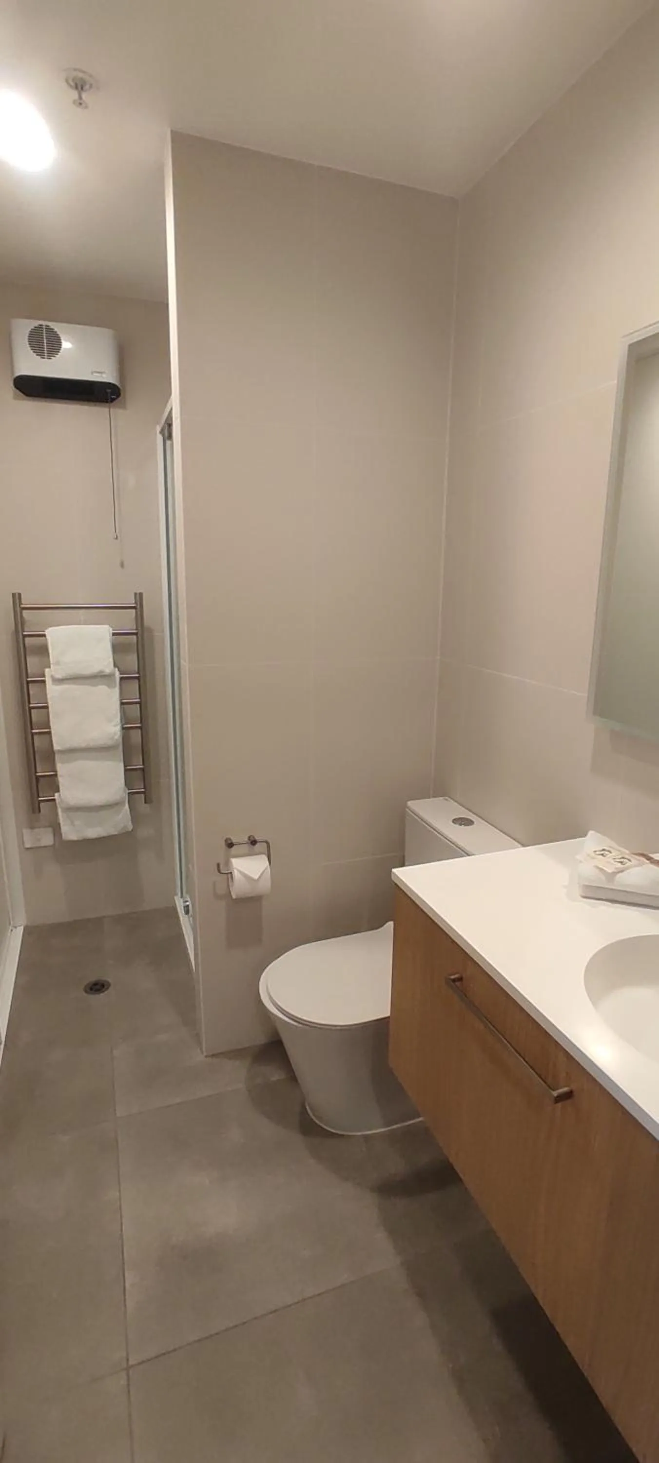 Toilet in West Fitzroy Apartments