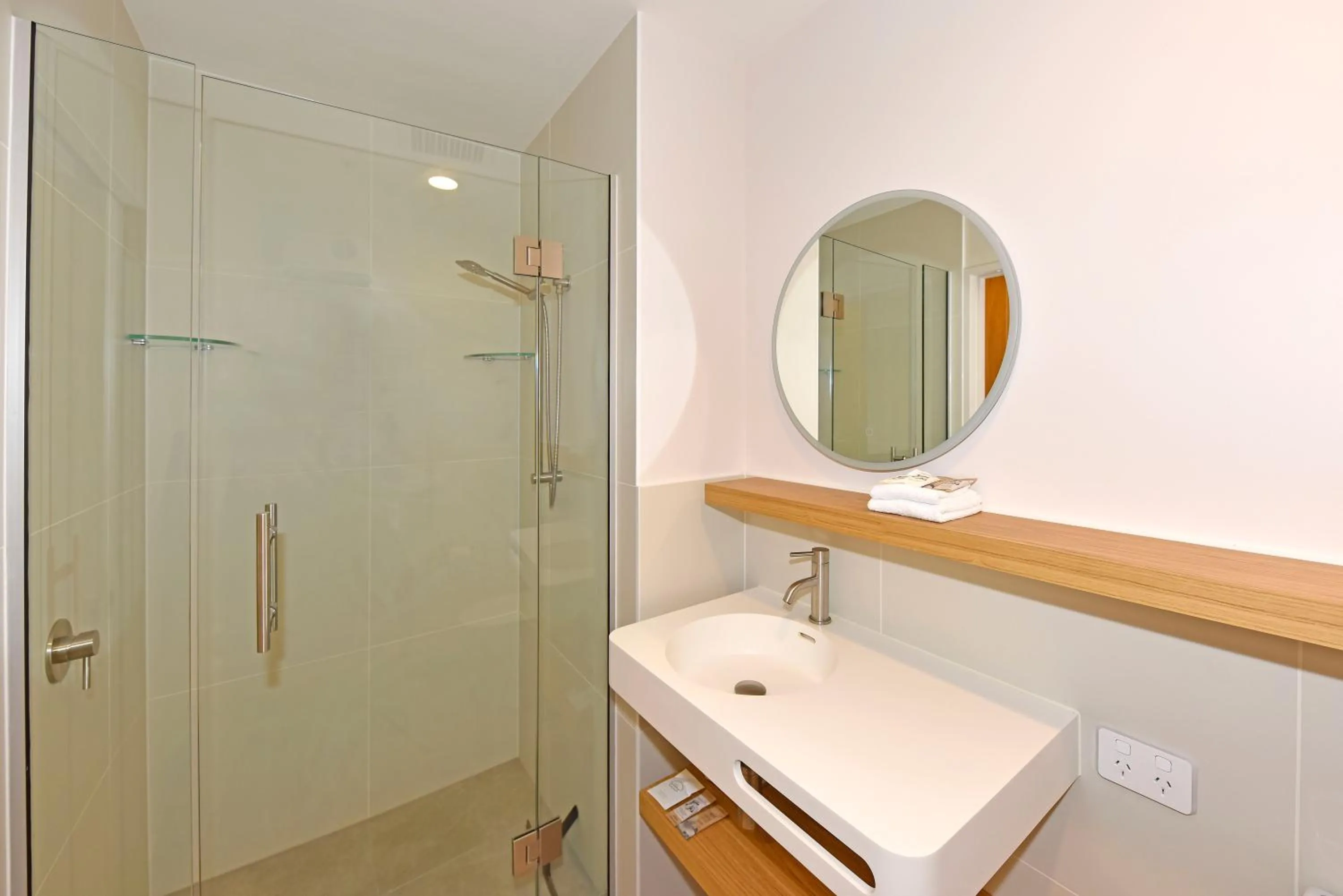 Shower in West Fitzroy Apartments