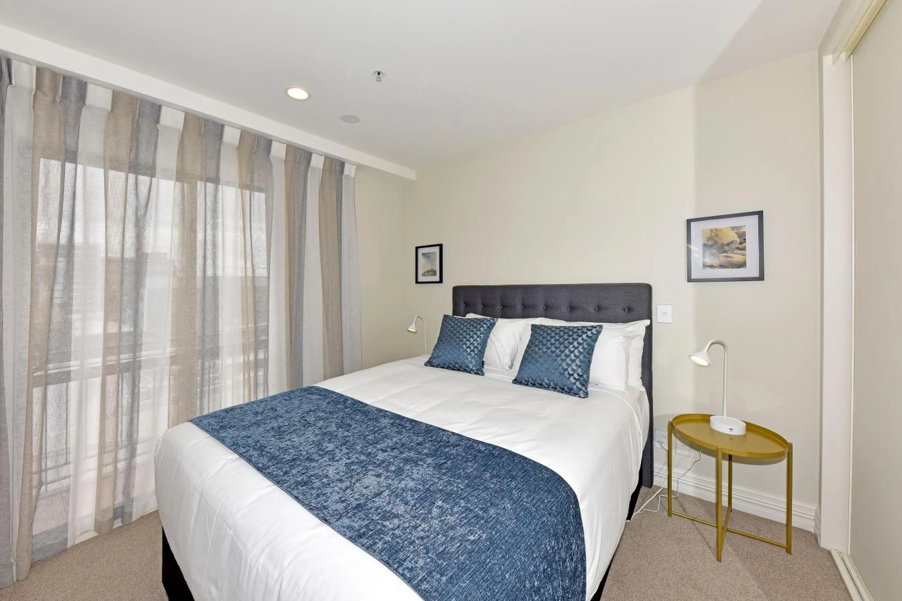 Bed in West Fitzroy Apartments