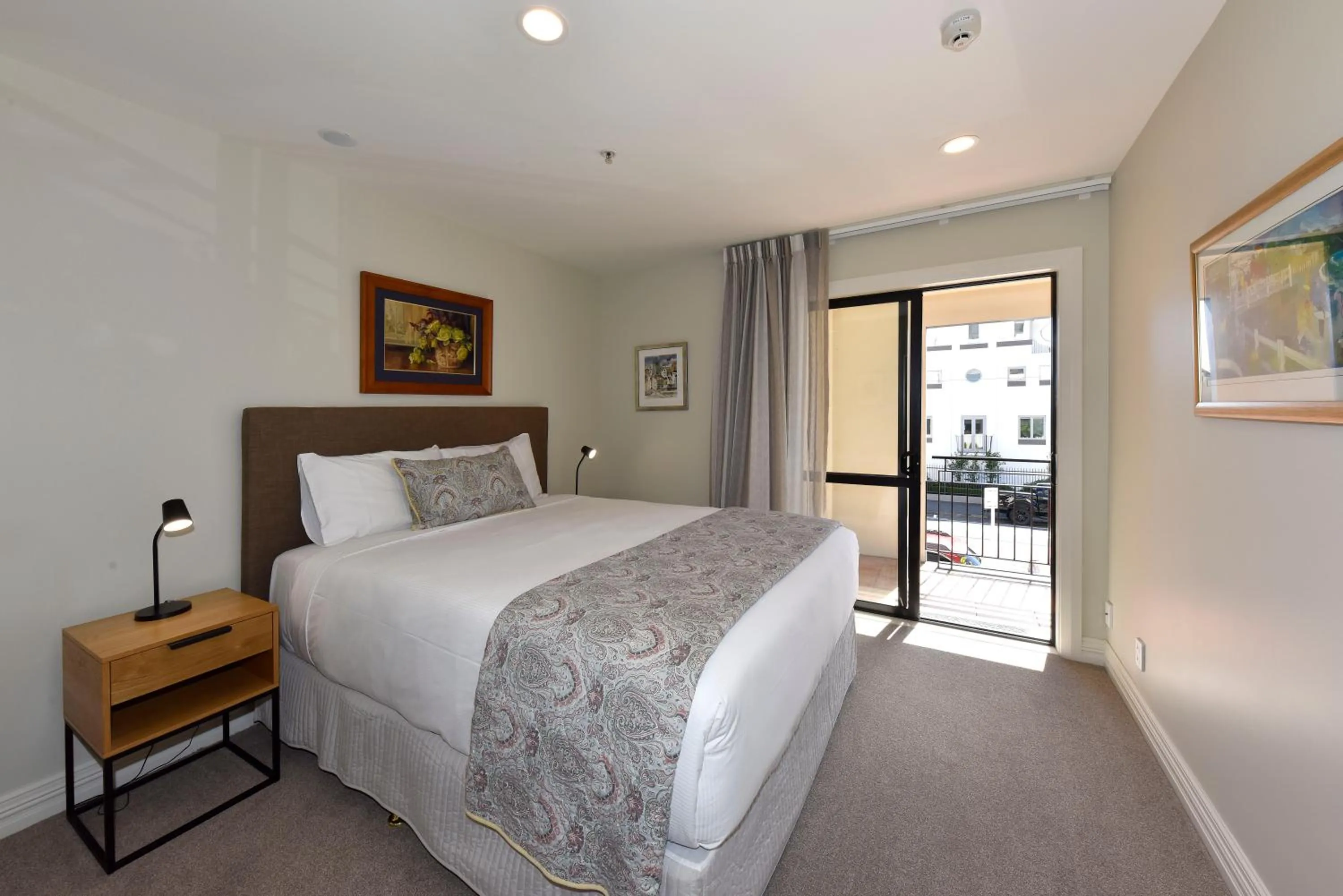 Bed in West Fitzroy Apartments