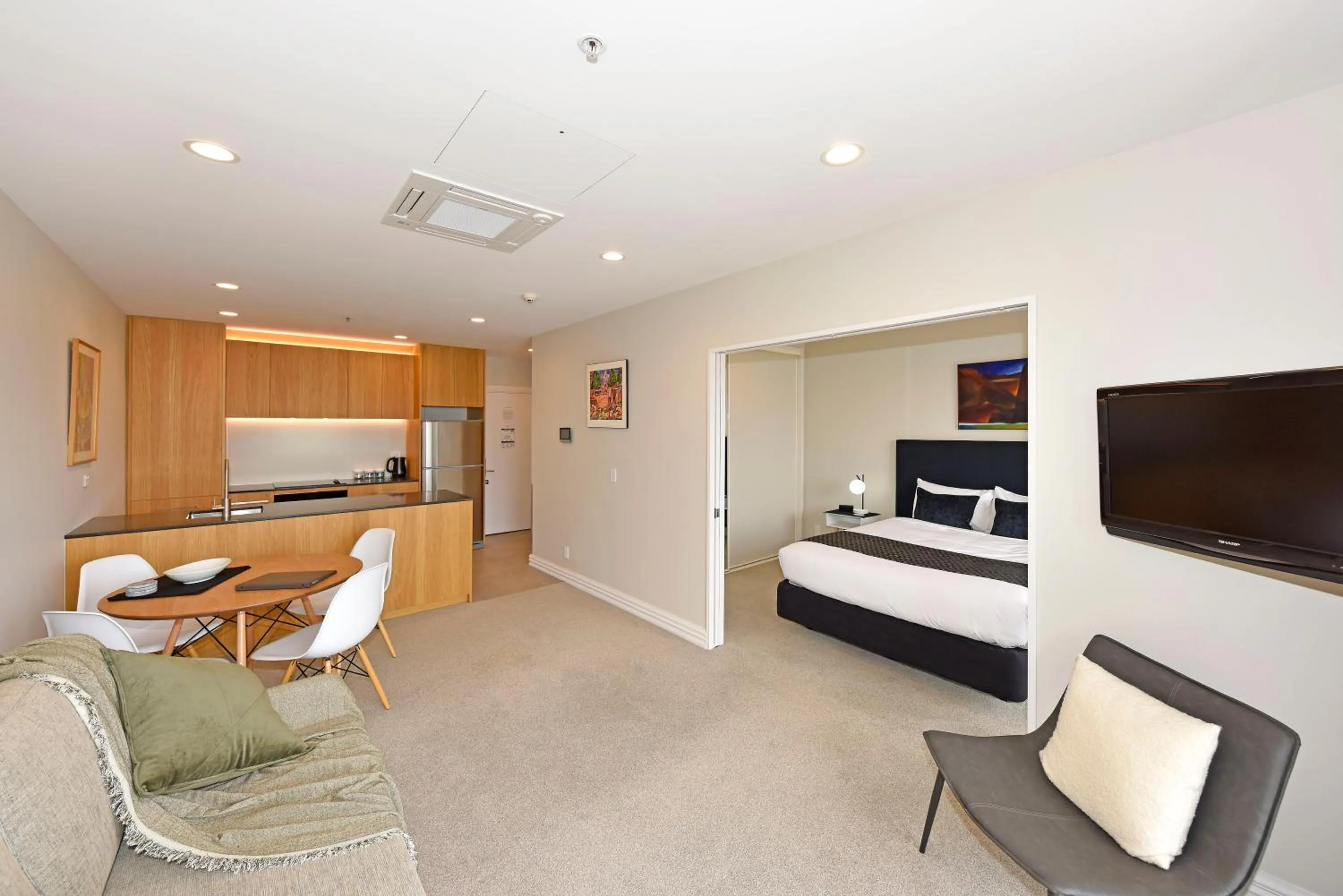 Kitchen or kitchenette in West Fitzroy Apartments