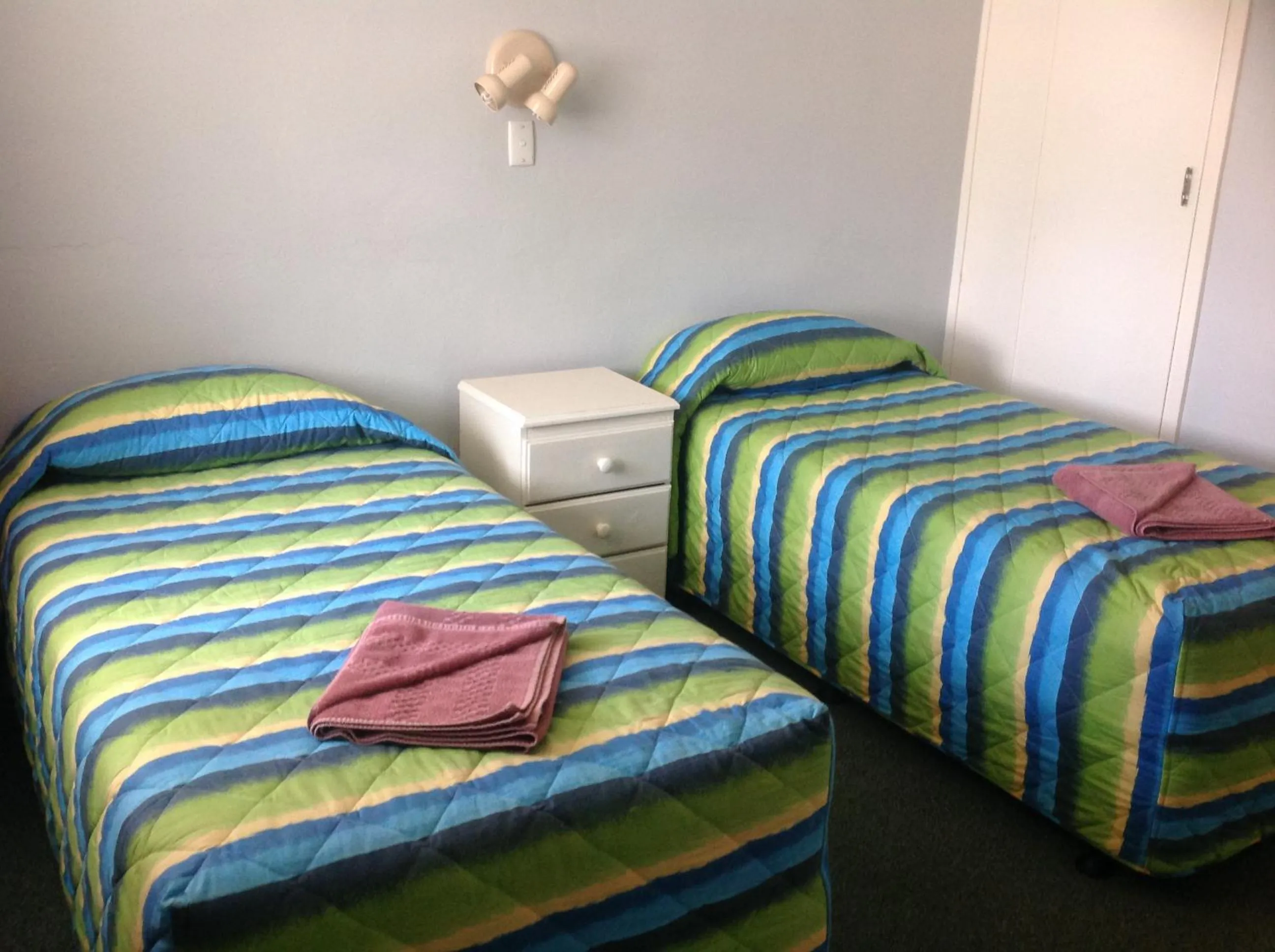 Bedroom, Bed in Murray Bridge Motor Inn