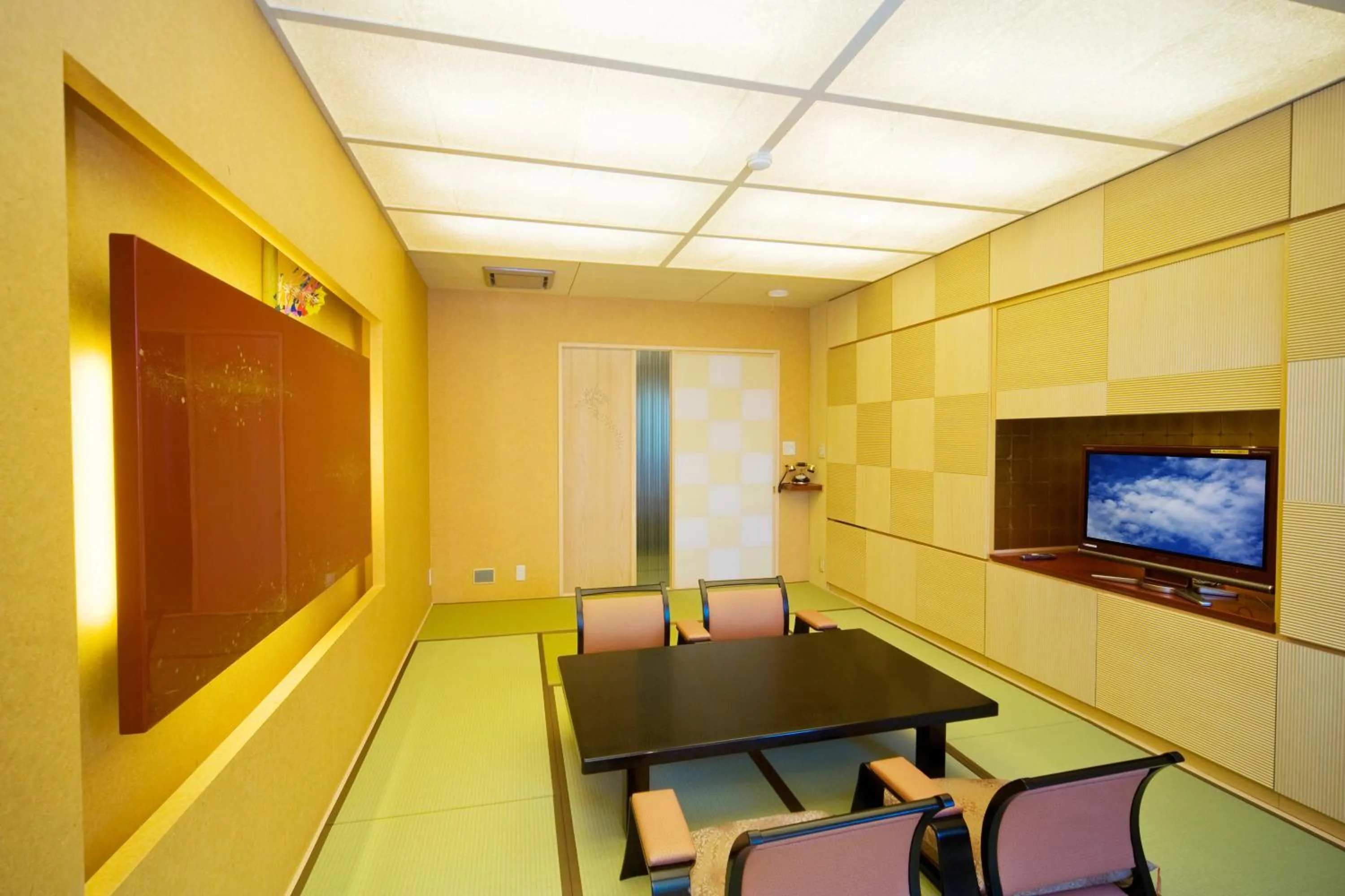 Superior Quadruple Room in Oiwakeya Ryokan