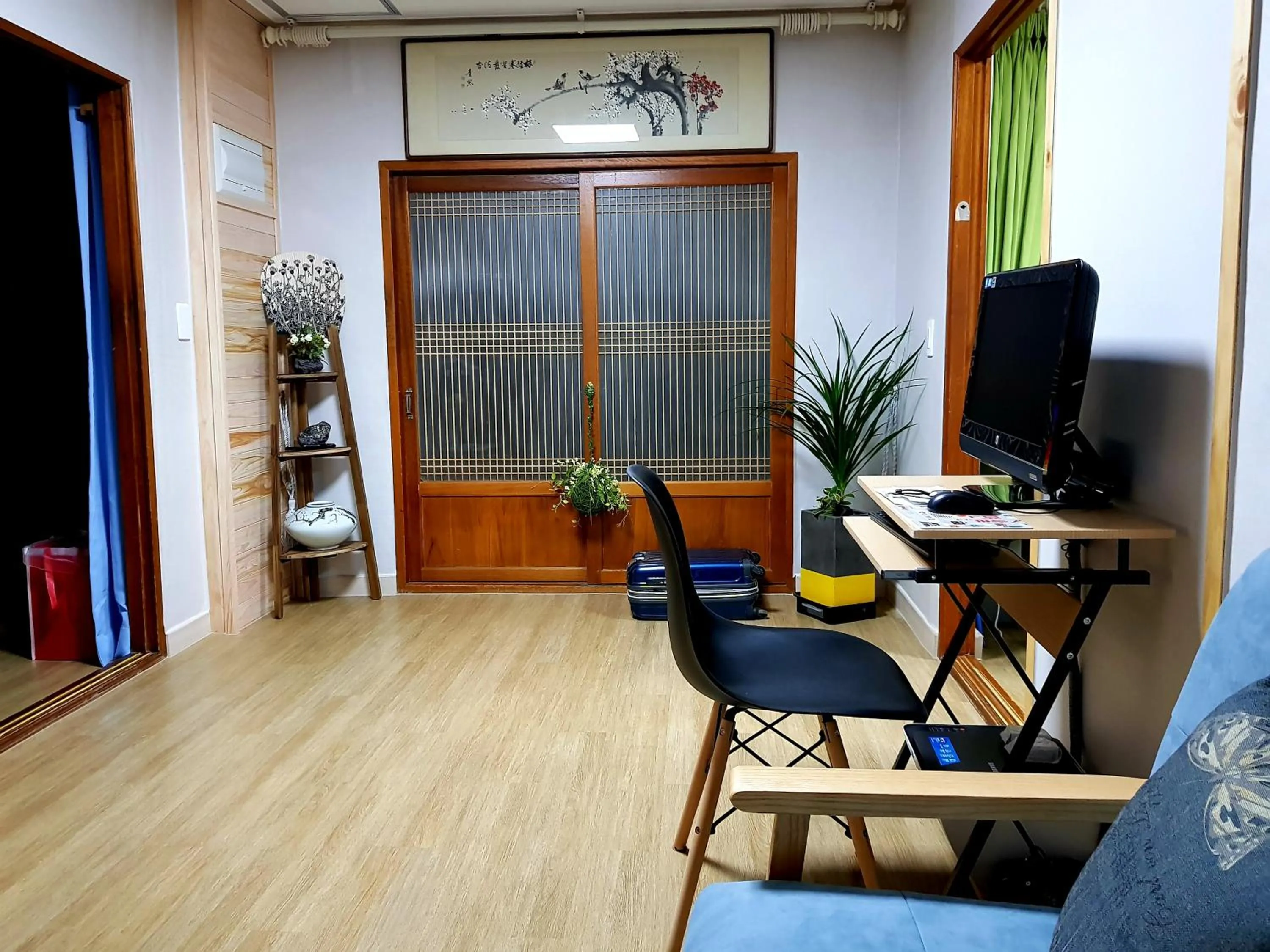 Communal lounge/ TV room in Dal Garam Guesthouse - 외국인 전용
