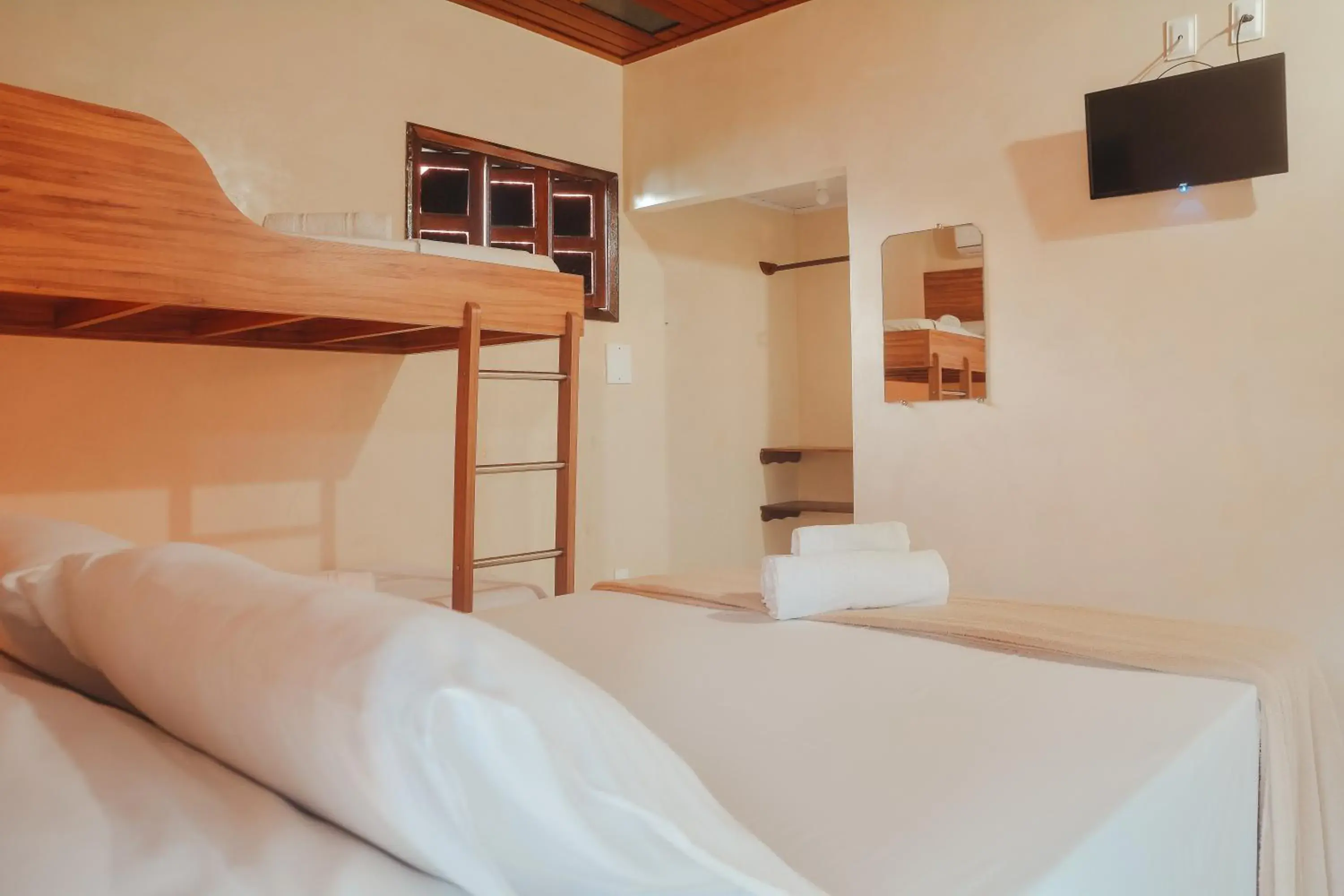 Quadruple Room in Pousada da praça Quadruple Room in Pousada da praça