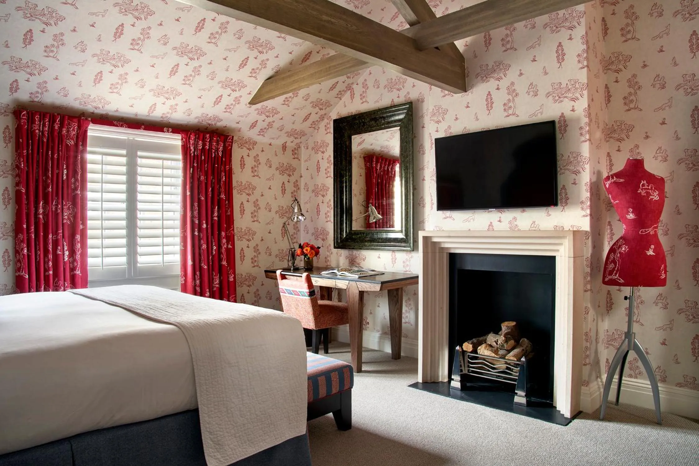 Communal lounge/ TV room, Bed in Number Sixteen, Firmdale Hotels