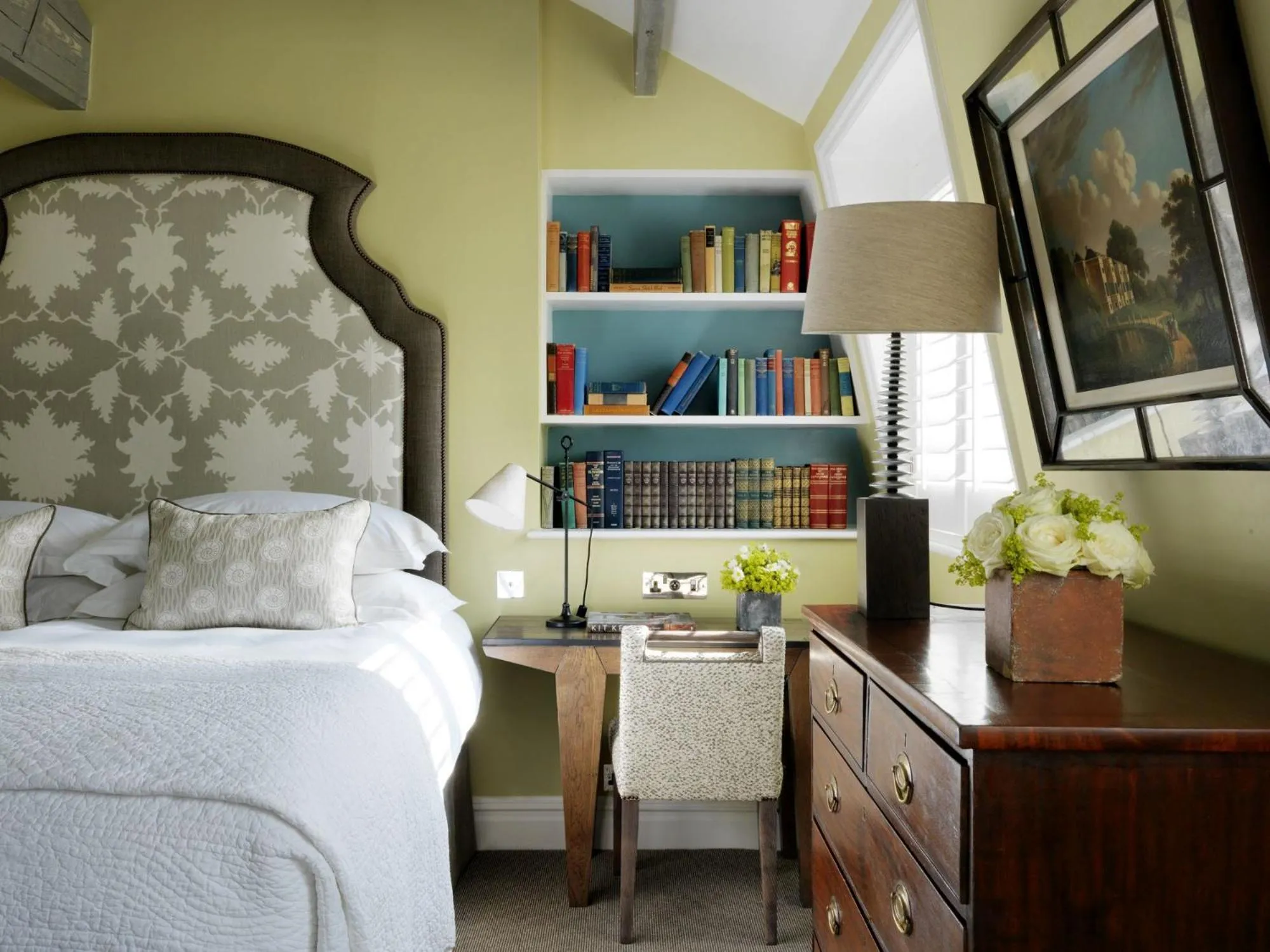 Bed in Number Sixteen, Firmdale Hotels