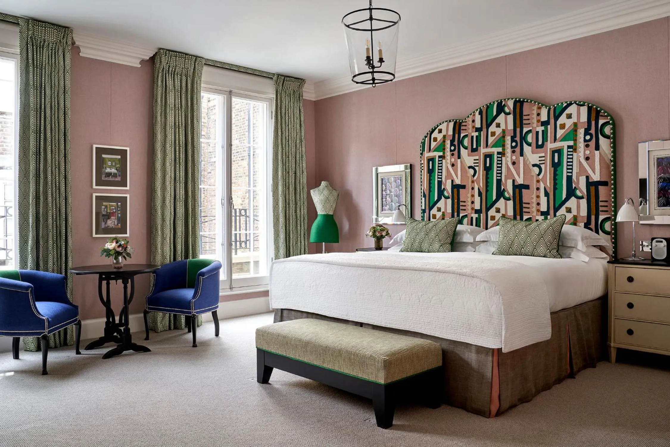 Bedroom, Bed in Haymarket Hotel, Firmdale Hotels