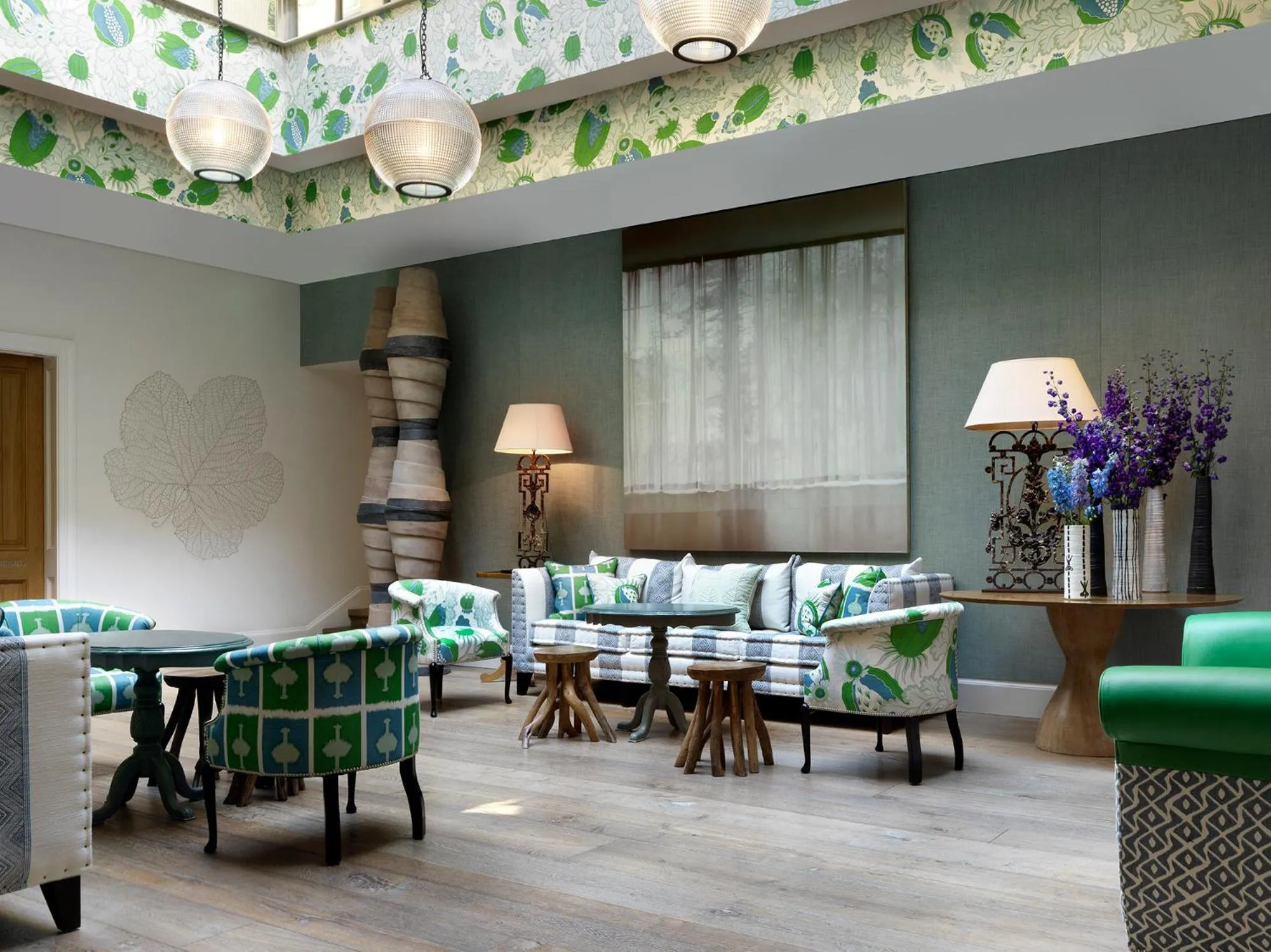 Lounge or bar in Haymarket Hotel, Firmdale Hotels