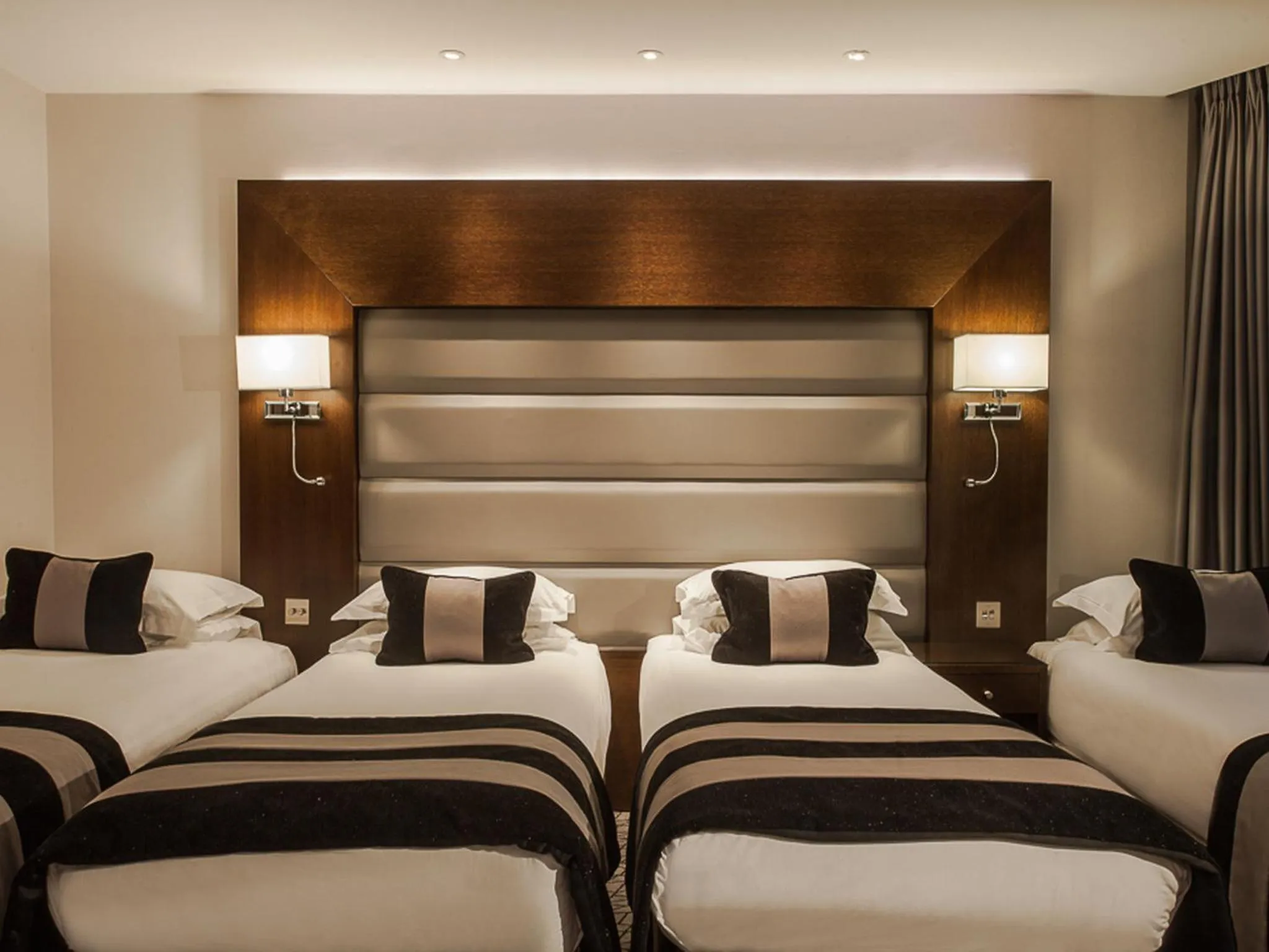 Bed in Park Grand Heathrow