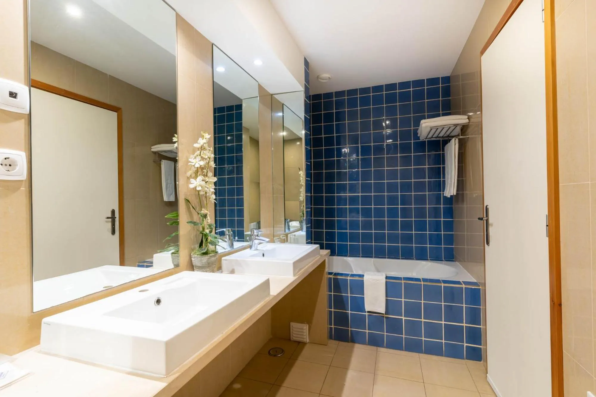 Toilet in Boa Vista Hotel & Spa - Adults Only