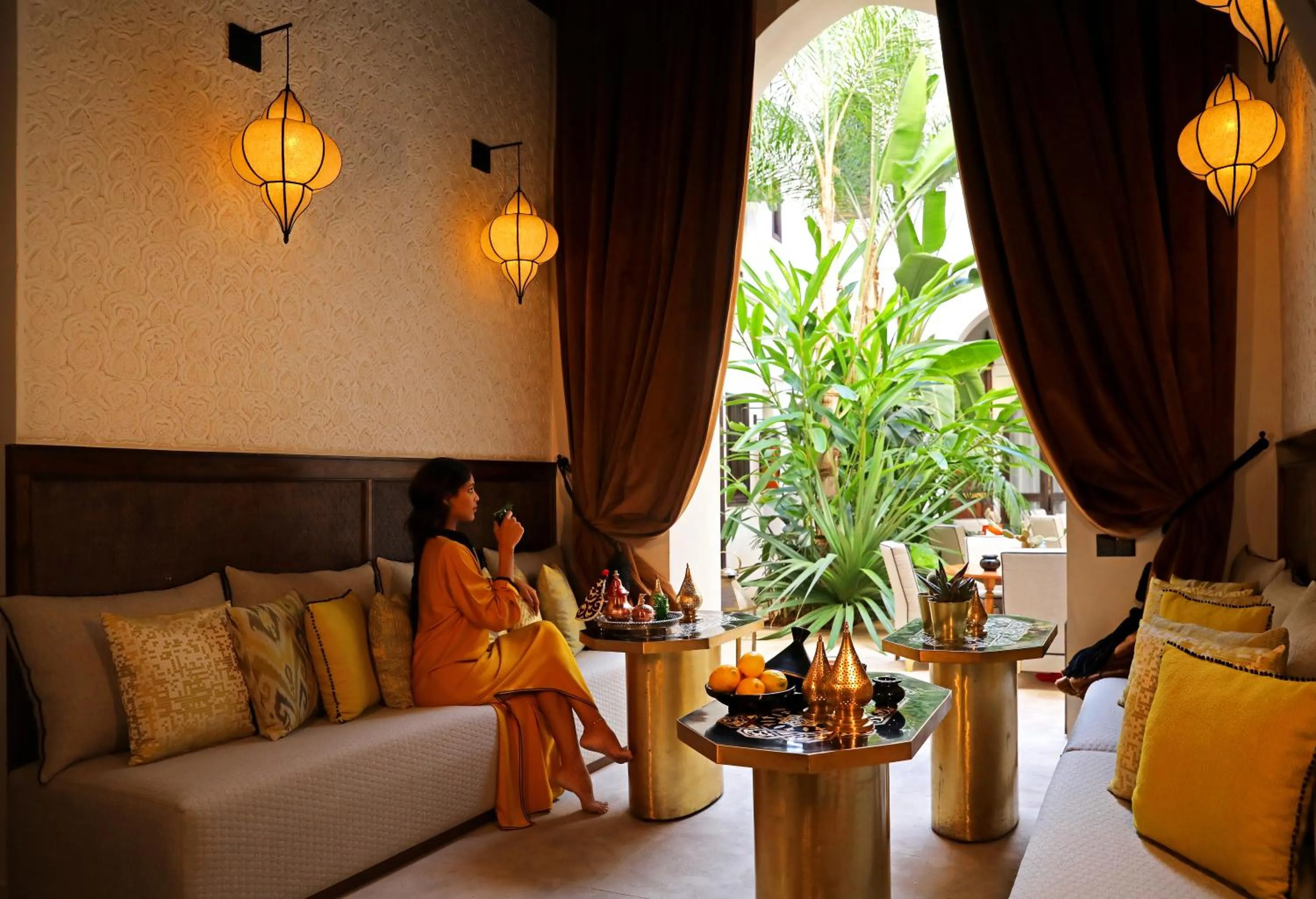 Restaurant/places to eat in Dar Kandi