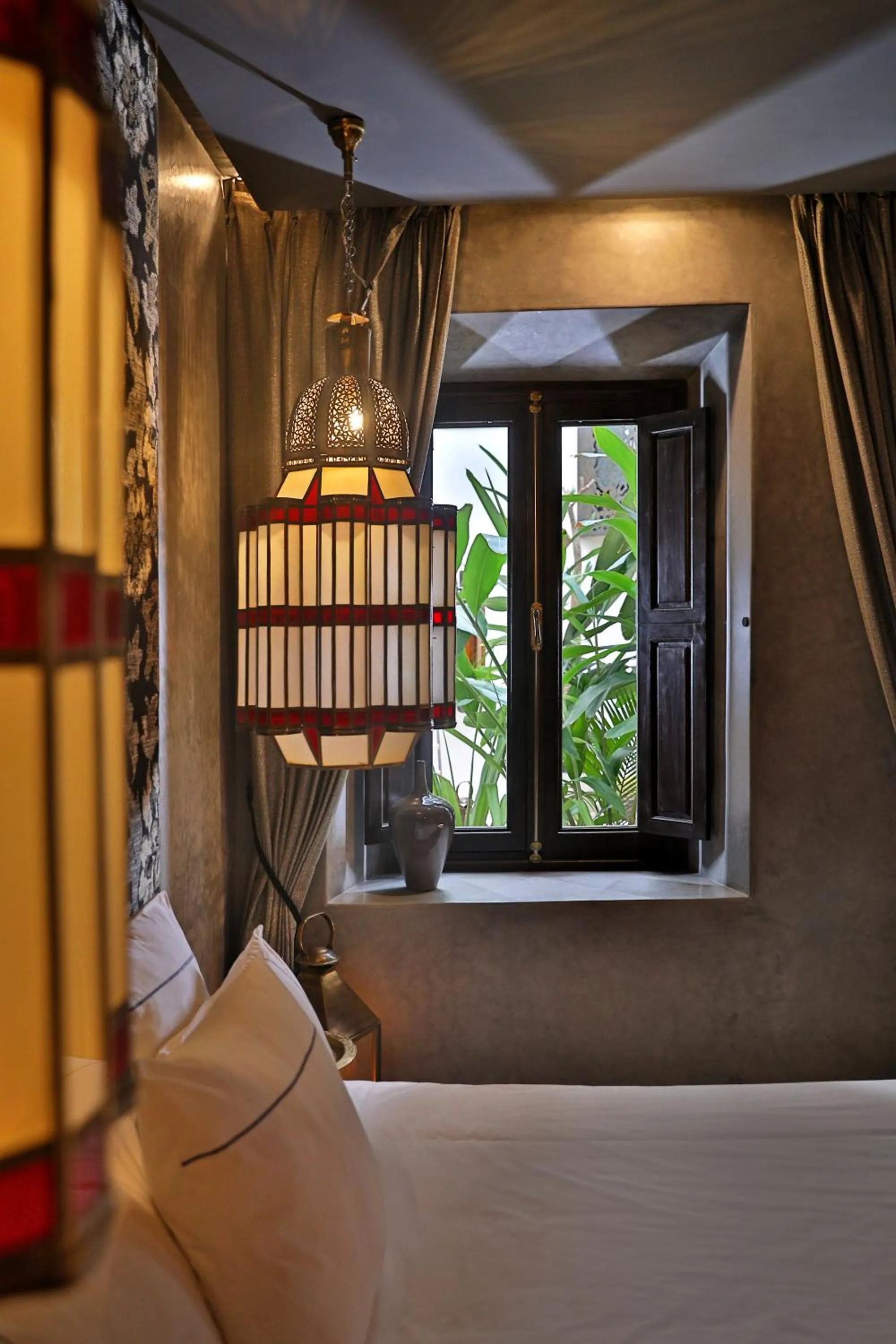 Decorative detail, Bed in Dar Kandi