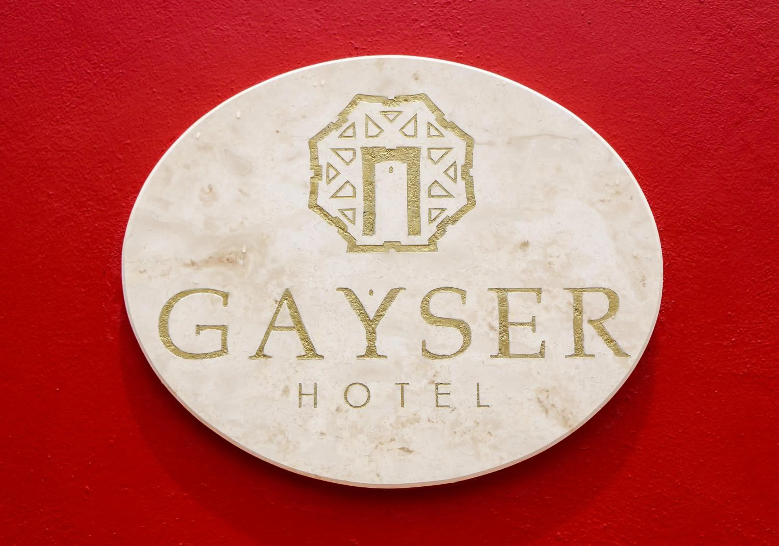 Property building in Hotel Gayser