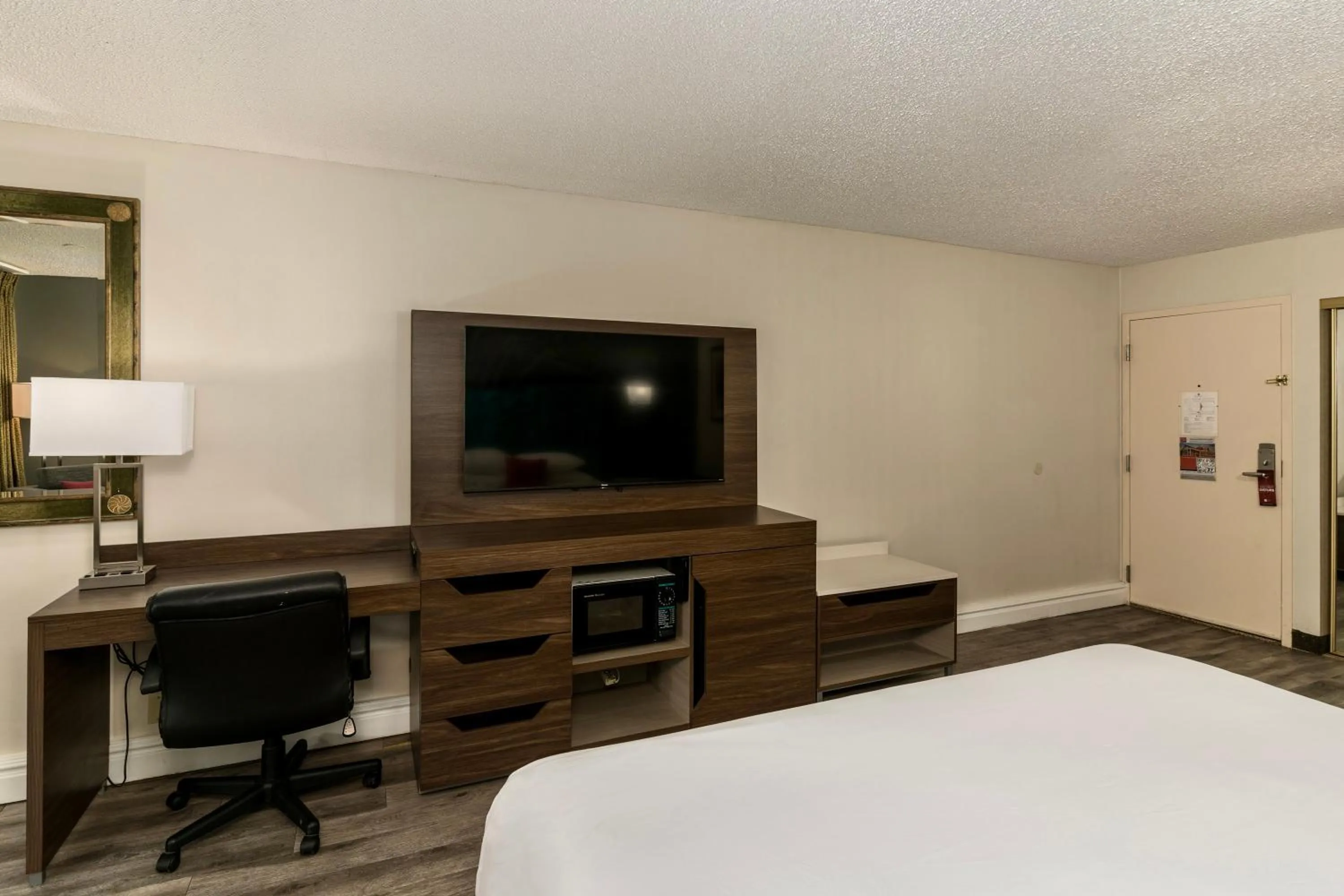 Bed in Red Lion Hotel Pocatello