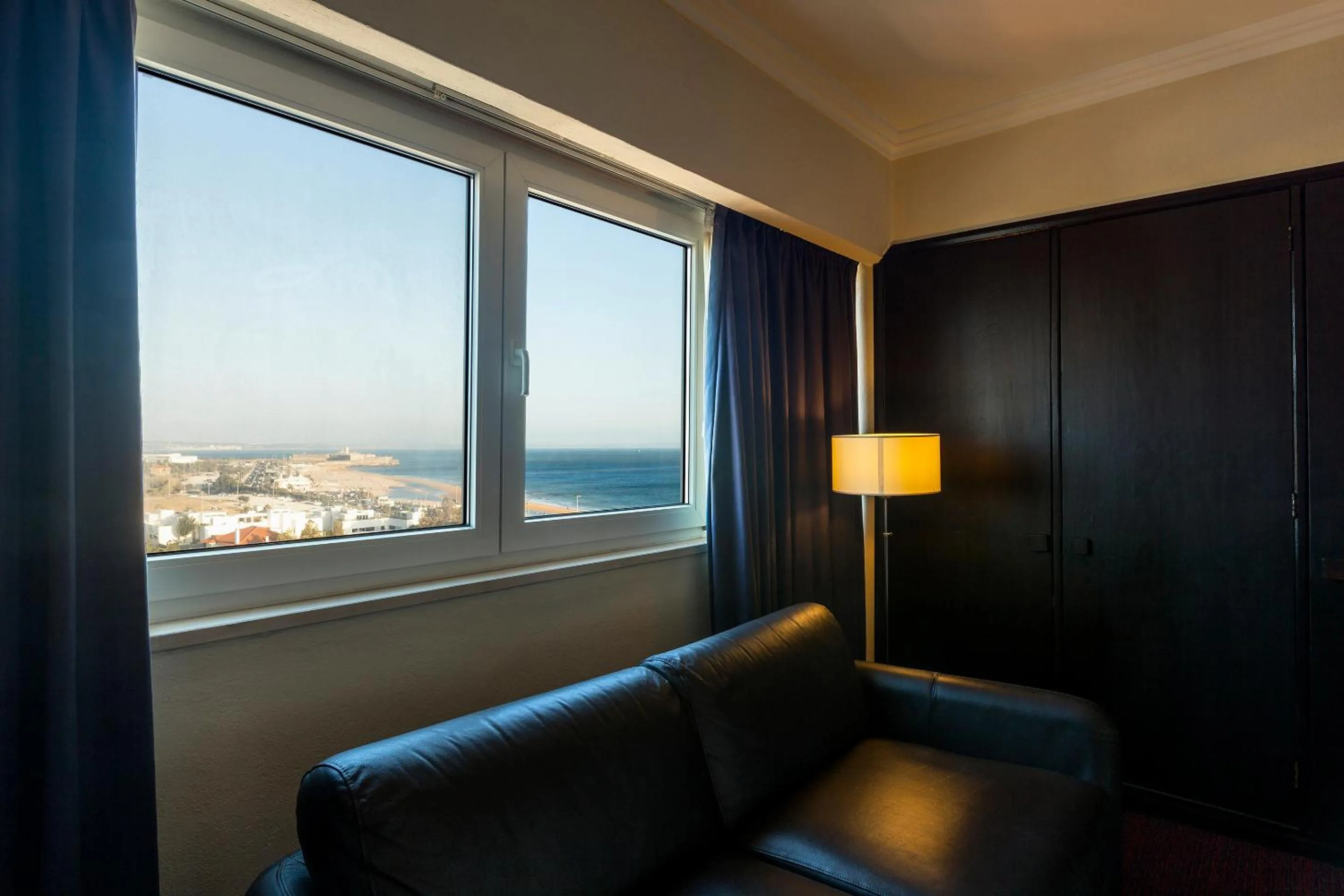 Carcavelos Beach Hotel