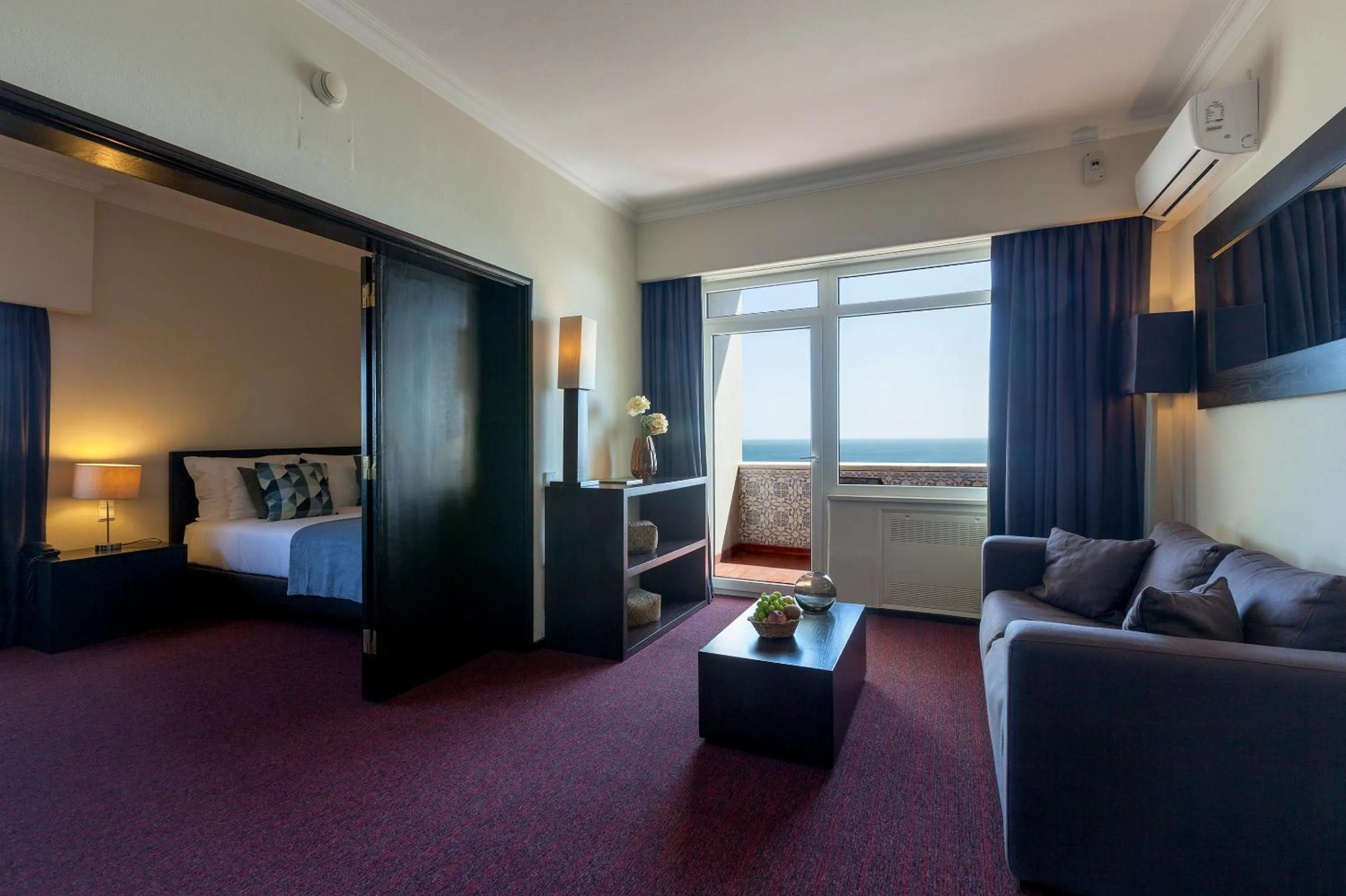 Bed in Carcavelos Beach Hotel