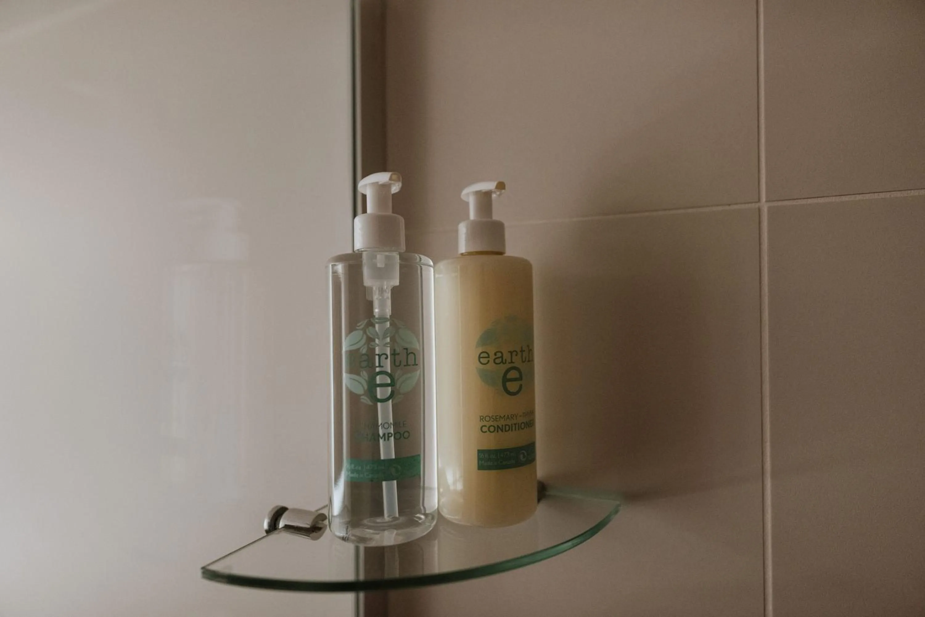 Bathroom in Coast Nisku Inn & Conference Centre