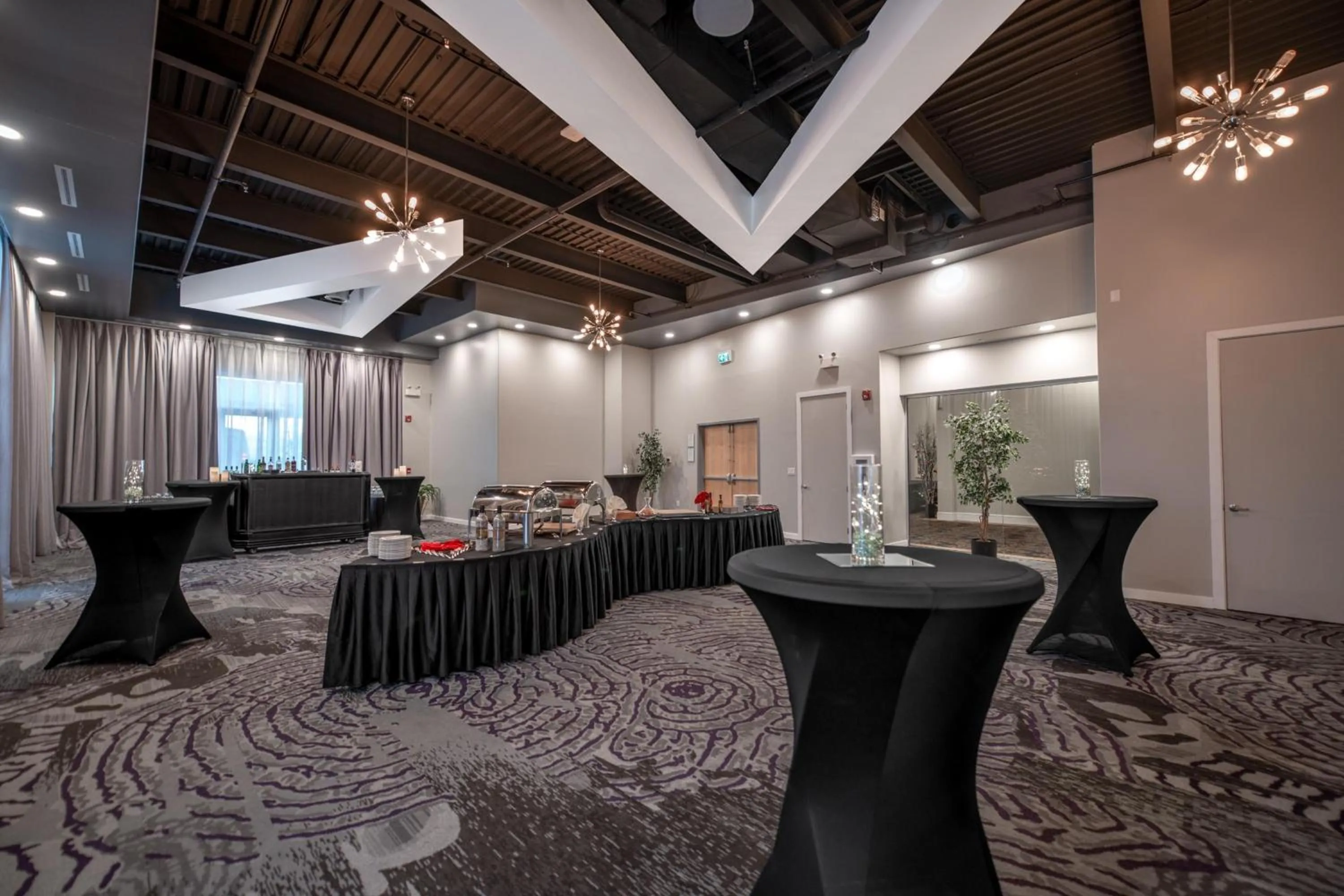 Meeting/conference room in Coast Nisku Inn & Conference Centre