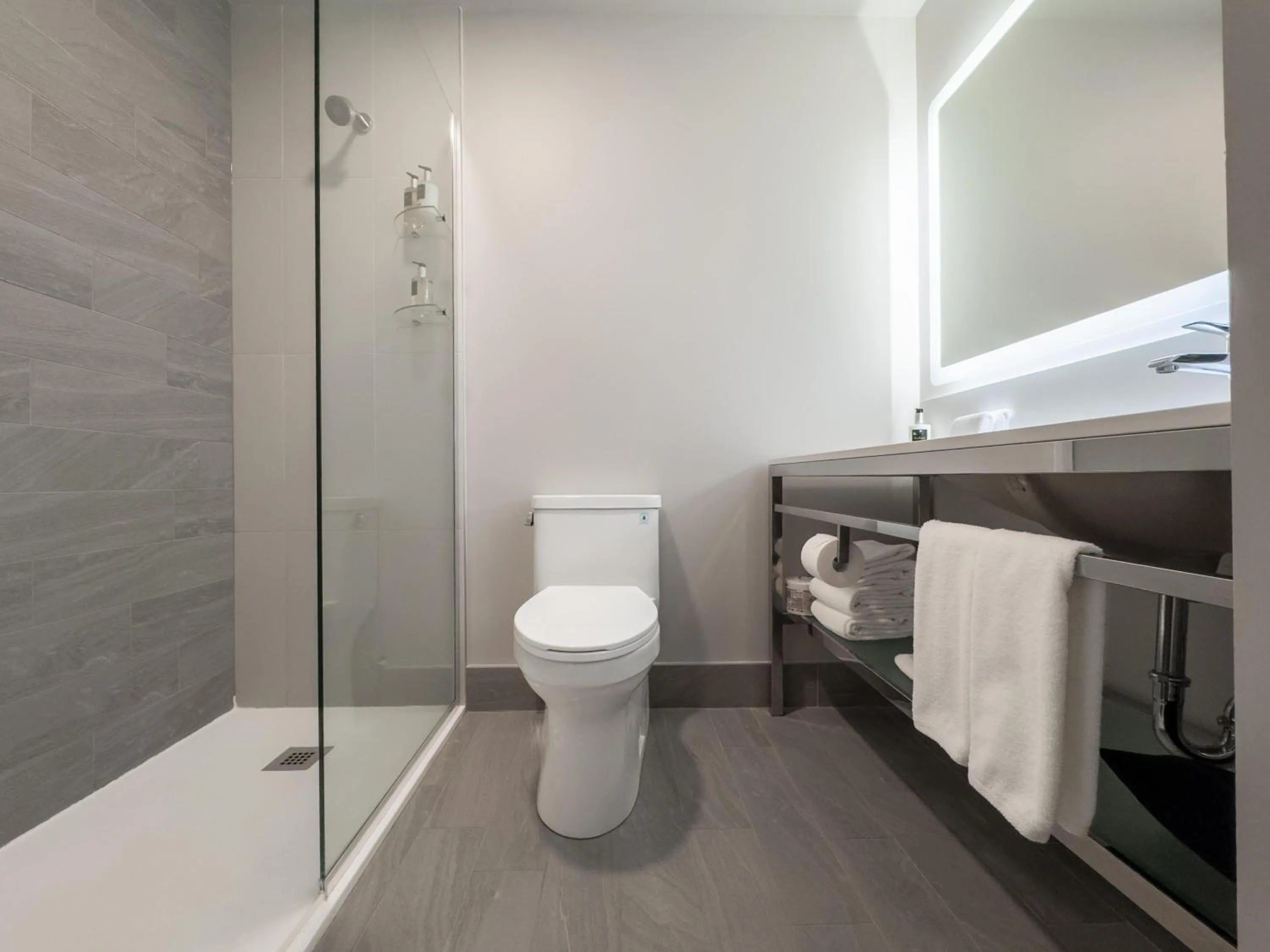 Bathroom in Coast Nisku Inn & Conference Centre