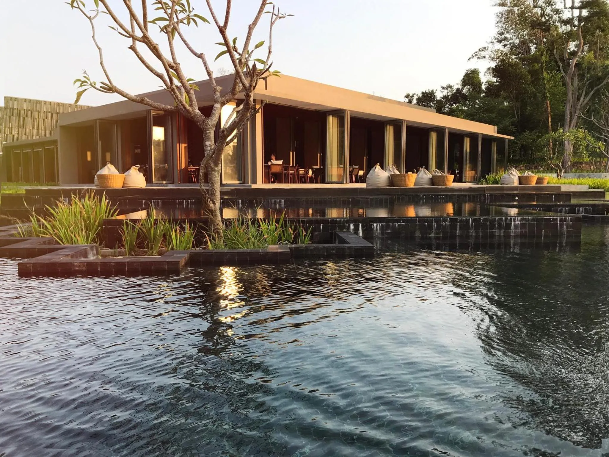 Restaurant/places to eat in Koh Russey Resort