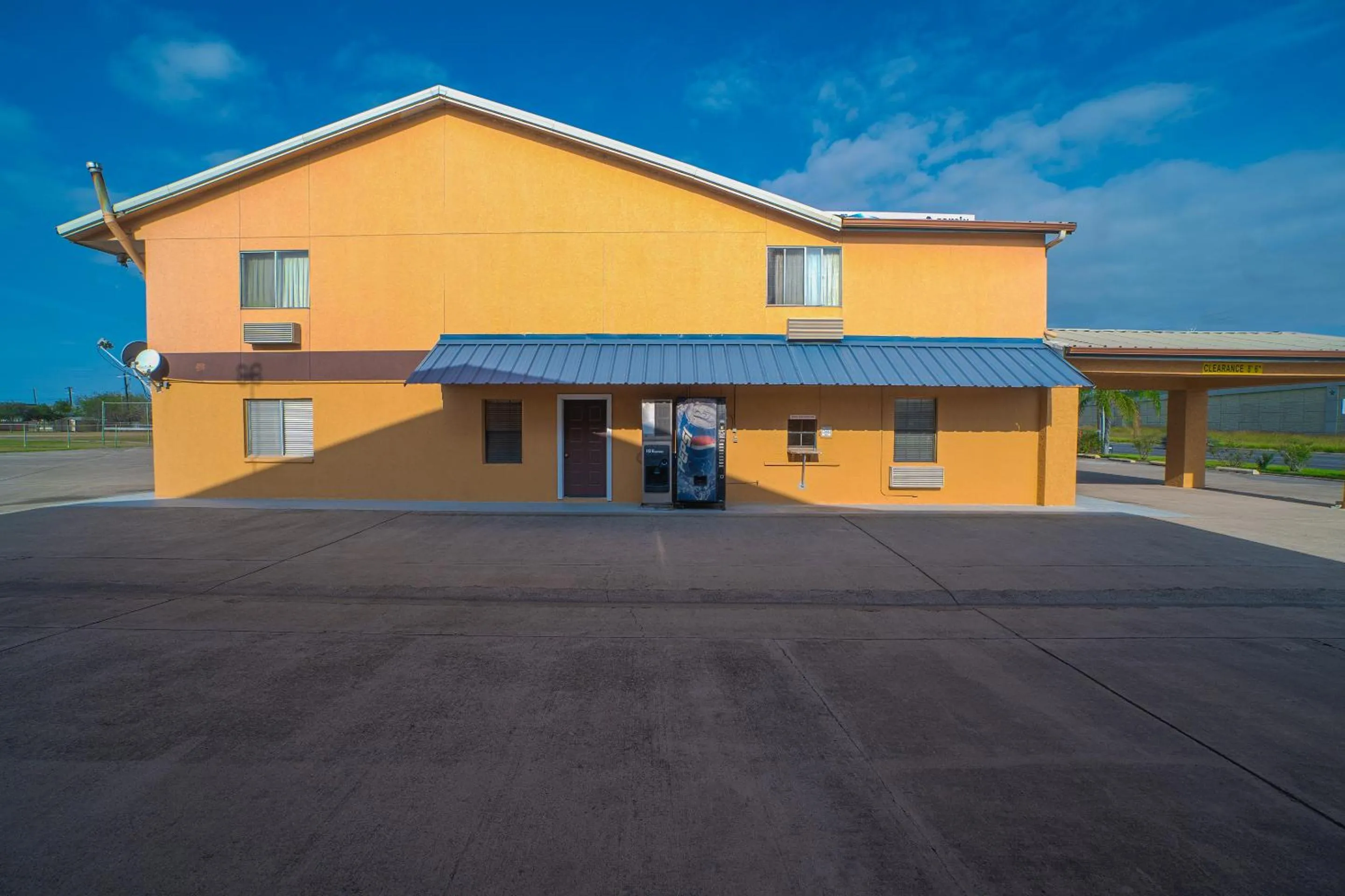 Property building in Texas Inn San Benito near Harlingen