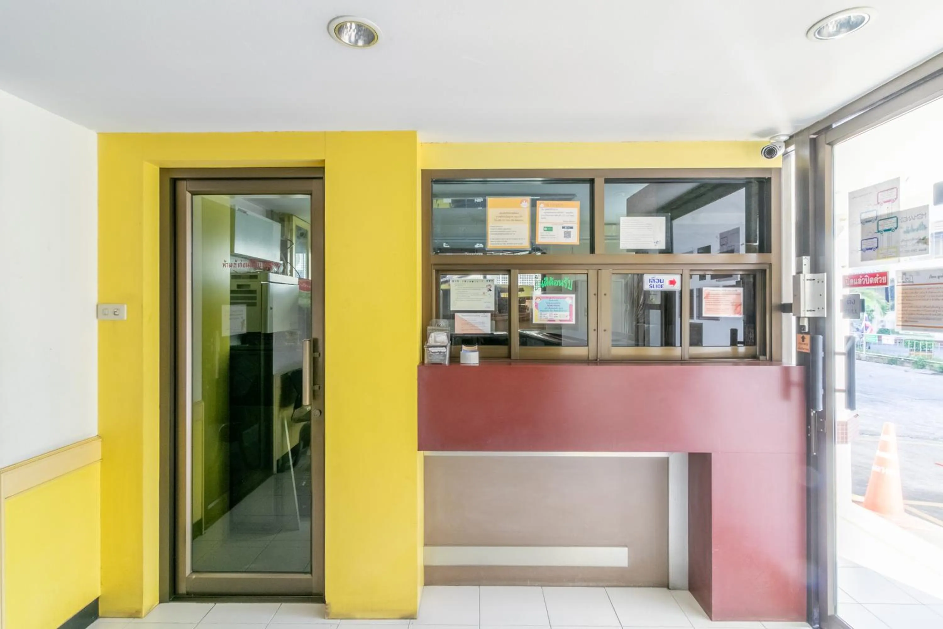 Living room in MS Mansion