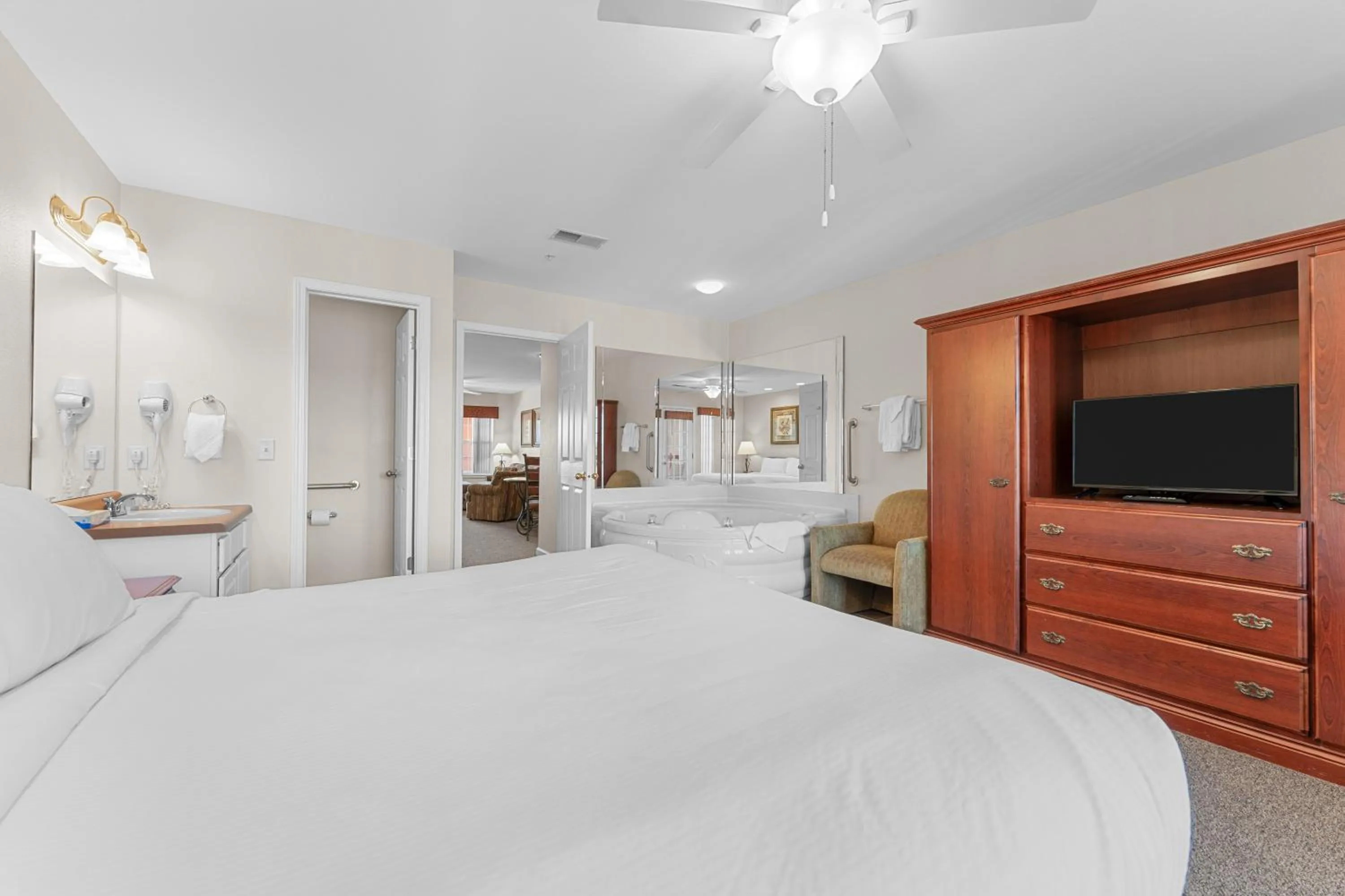 Bed in Grand Crowne Resort