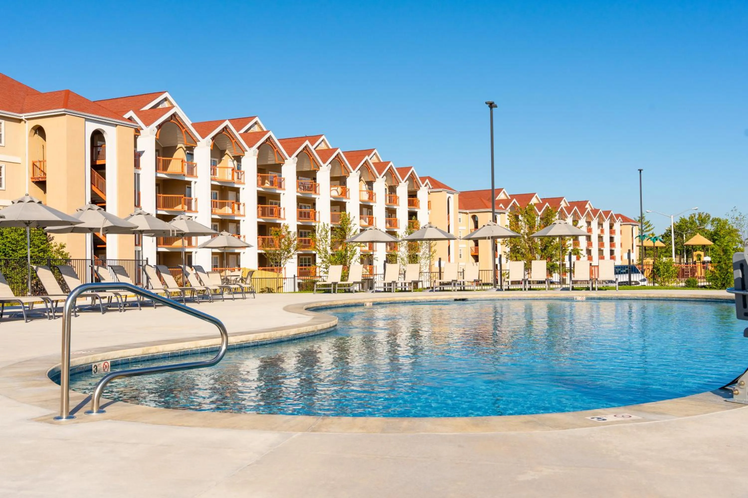 Property building in Grand Crowne Resort