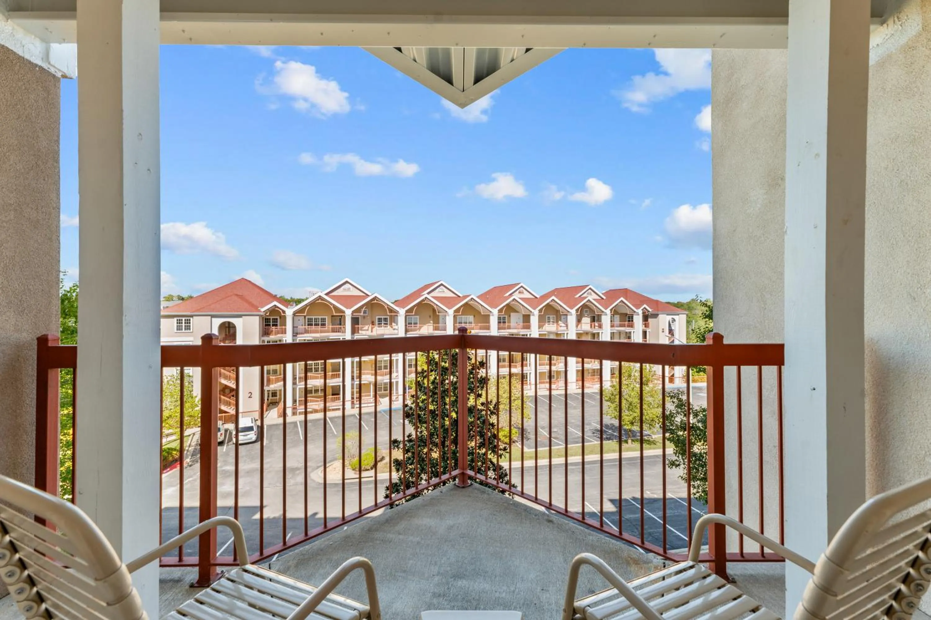 Property building in Grand Crowne Resort