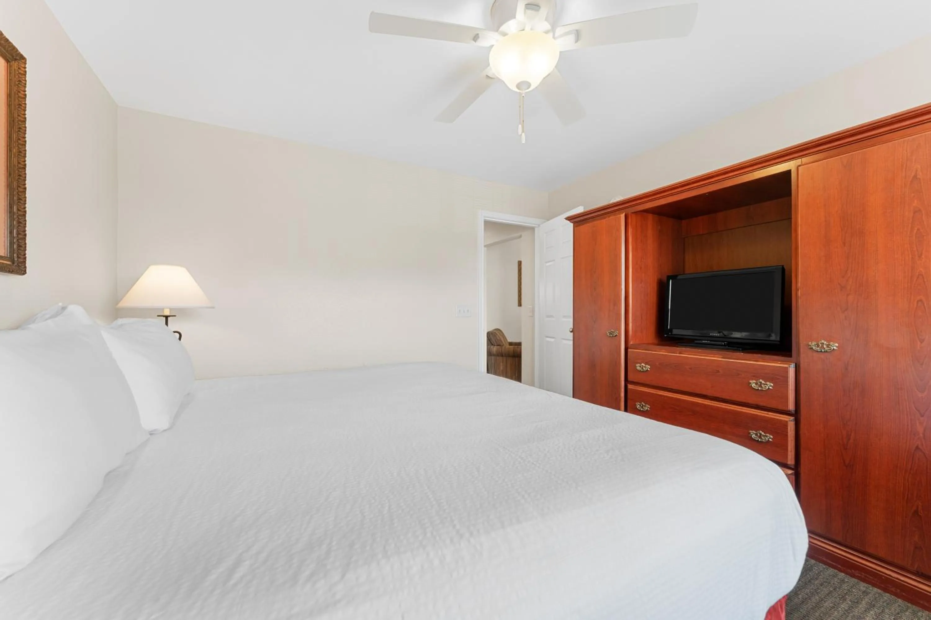 Bed in Grand Crowne Resort