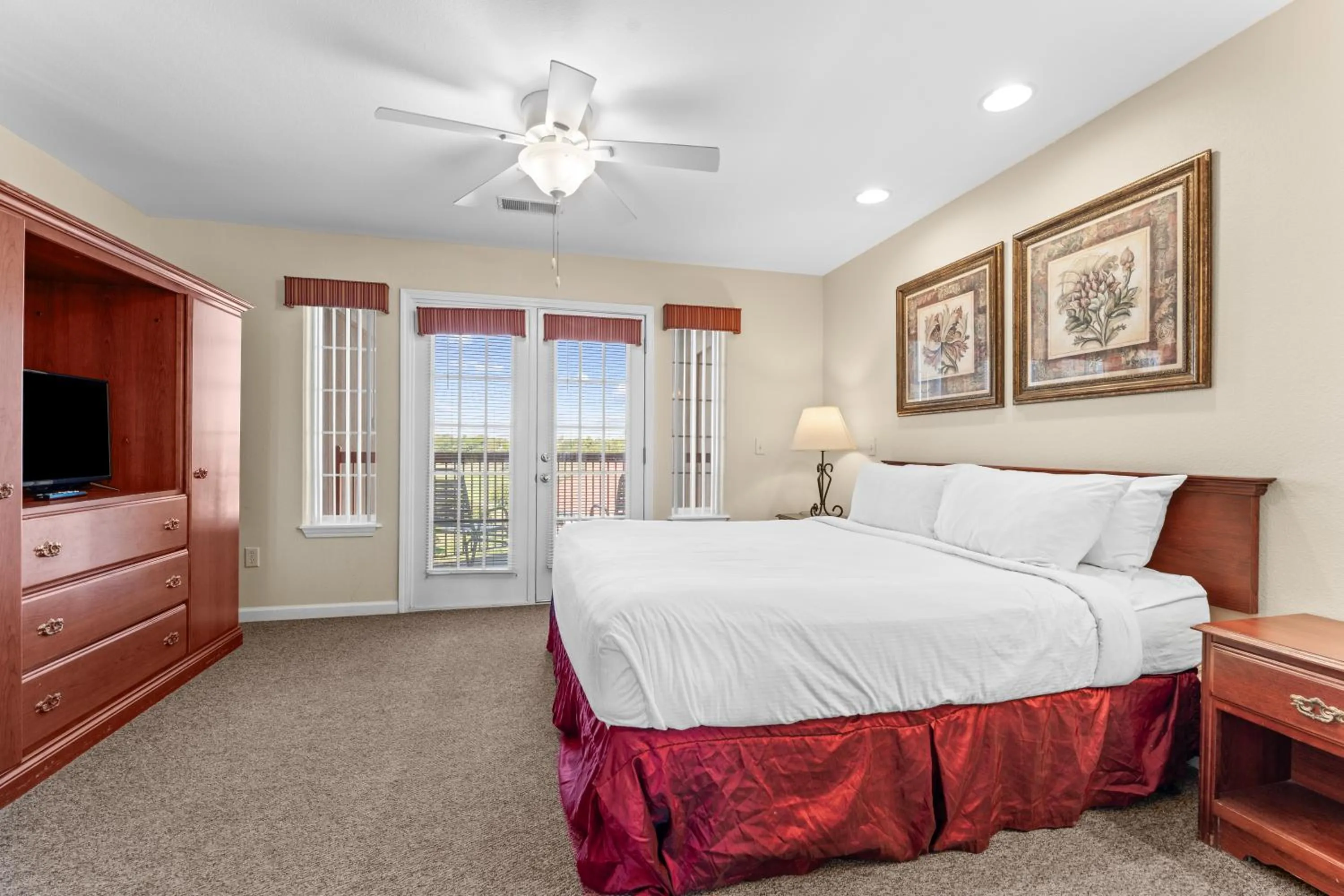 Bed in Grand Crowne Resort