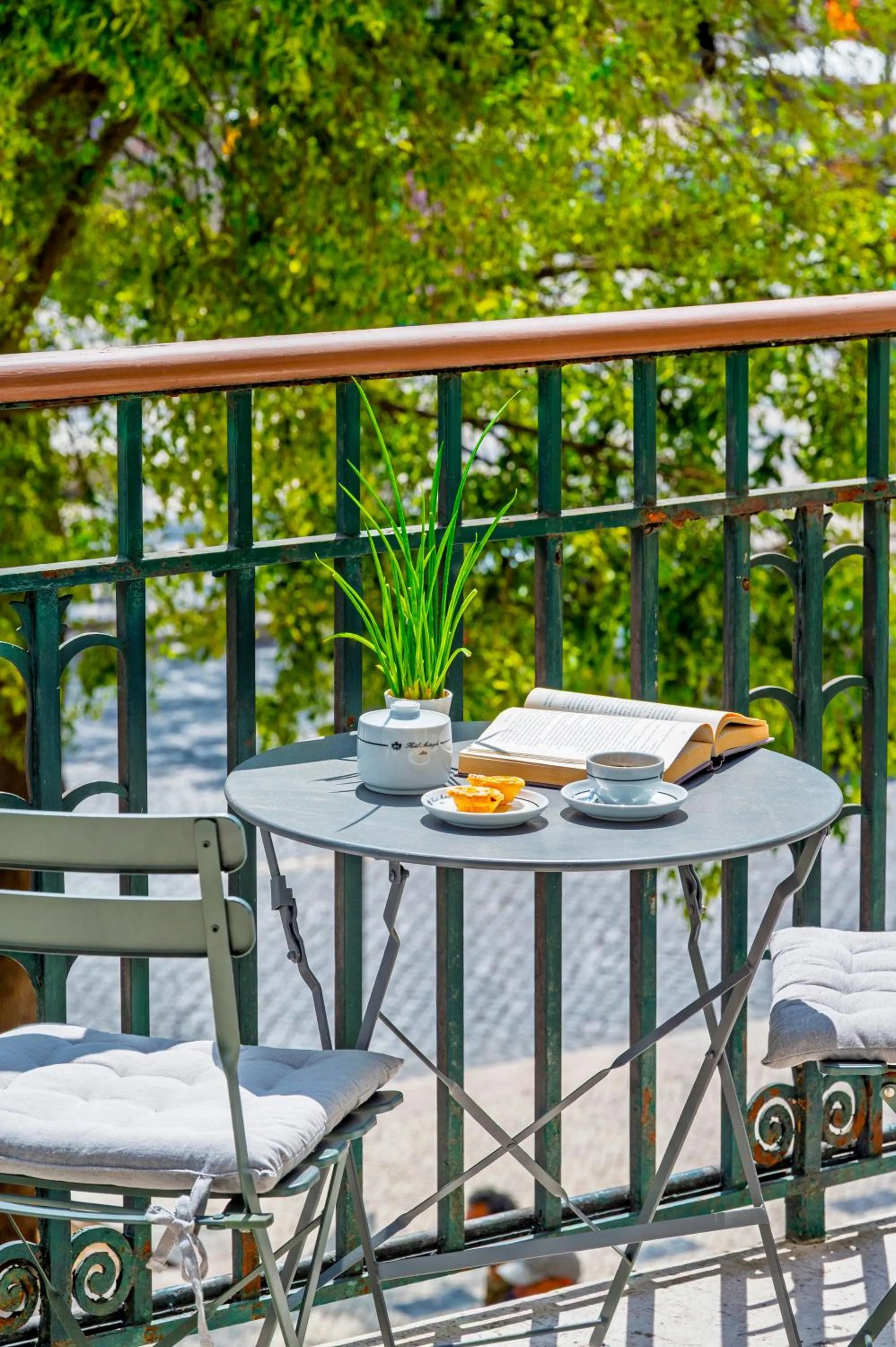 Decorative detail in Hotel Metropole