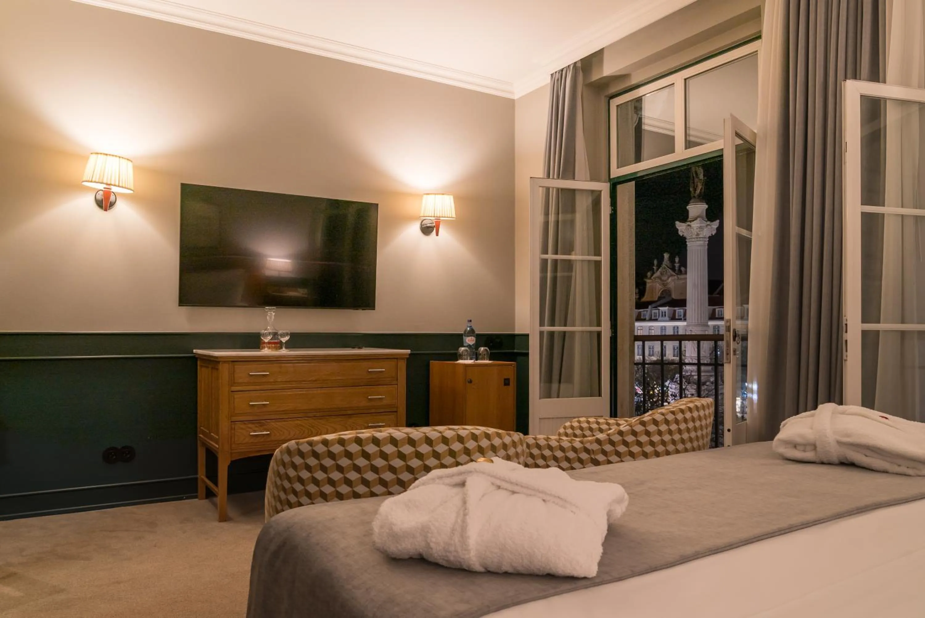 Bedroom, Bed in Hotel Metropole