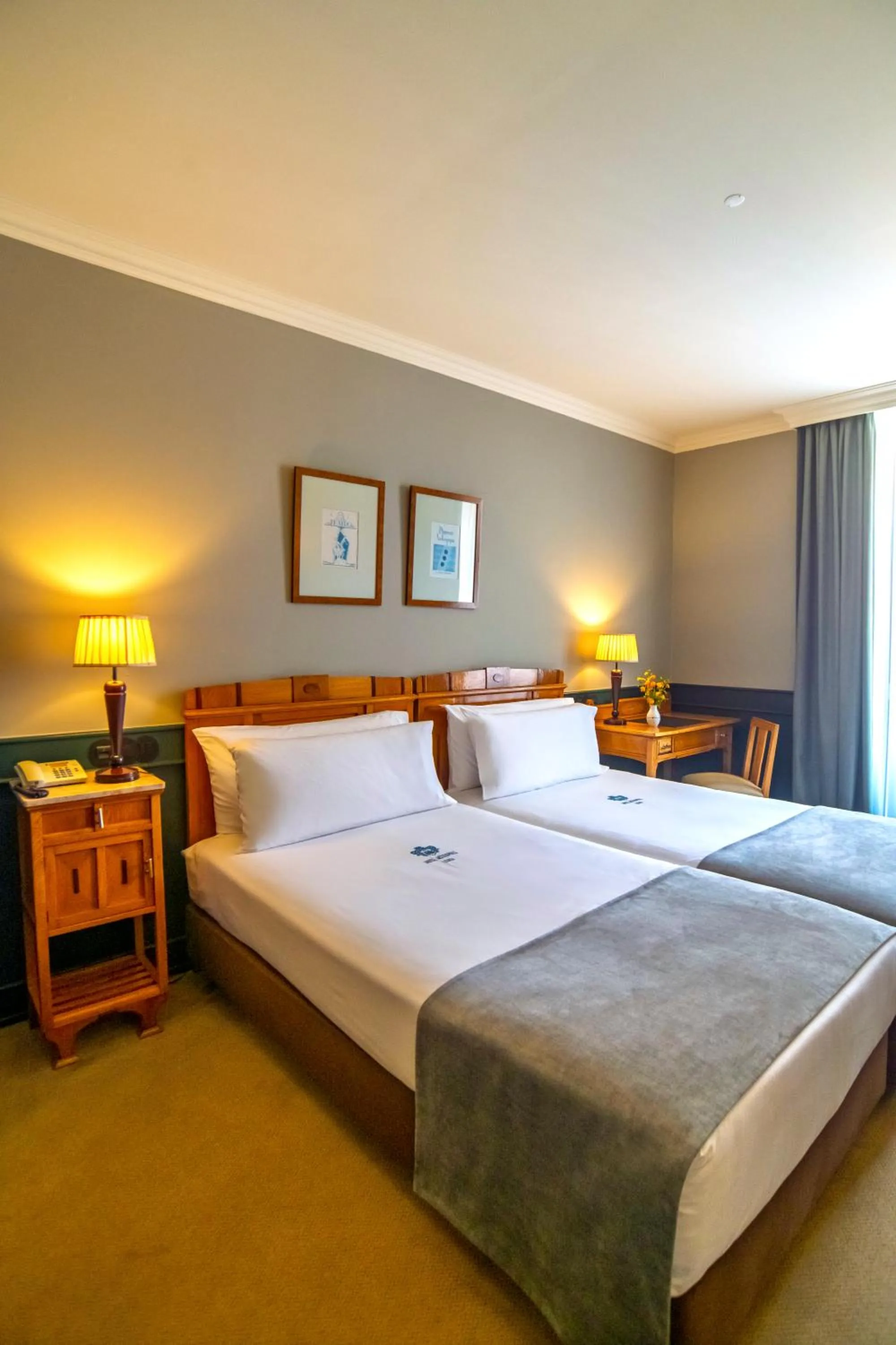 Bed in Hotel Metropole