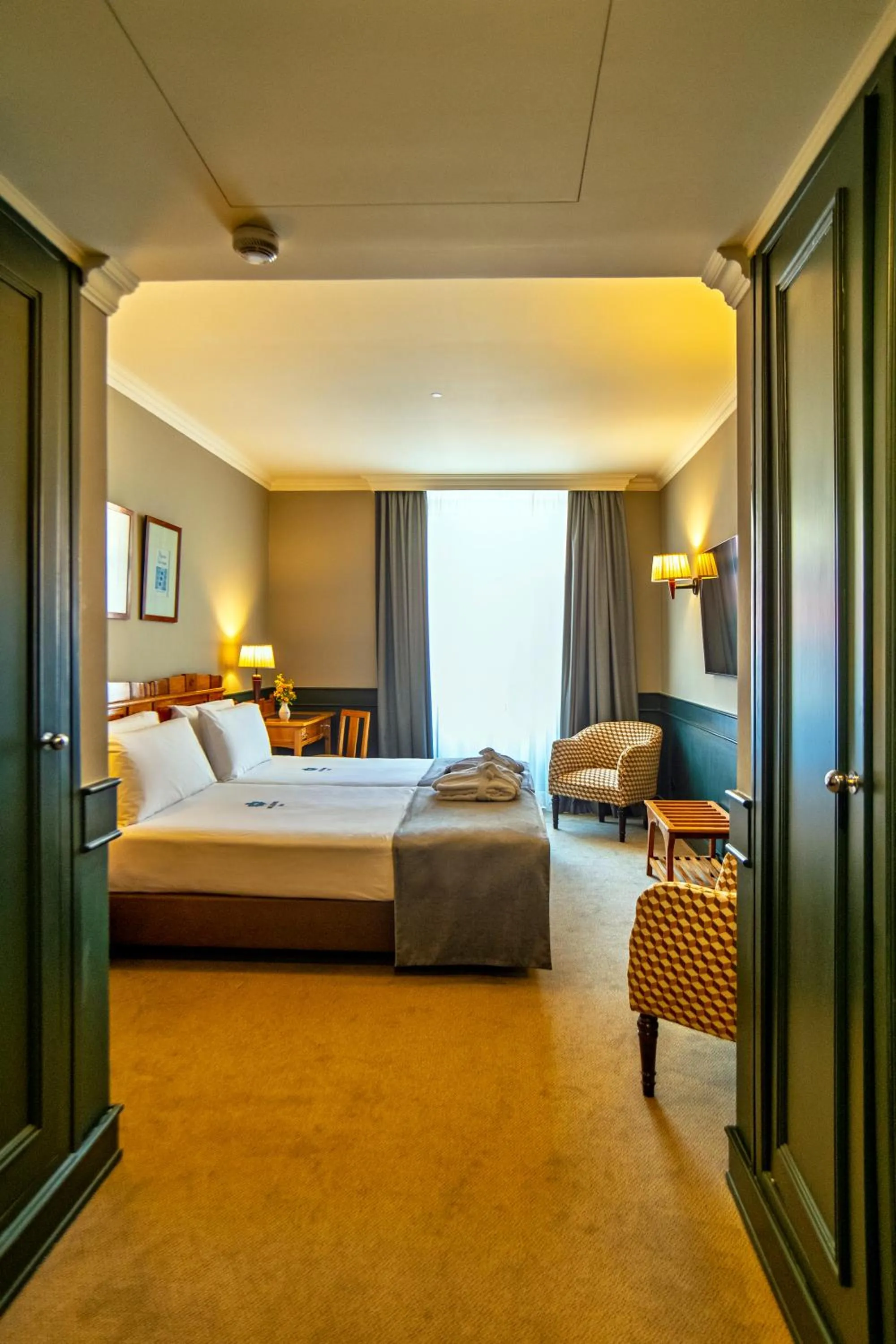 Bedroom, Bed in Hotel Metropole