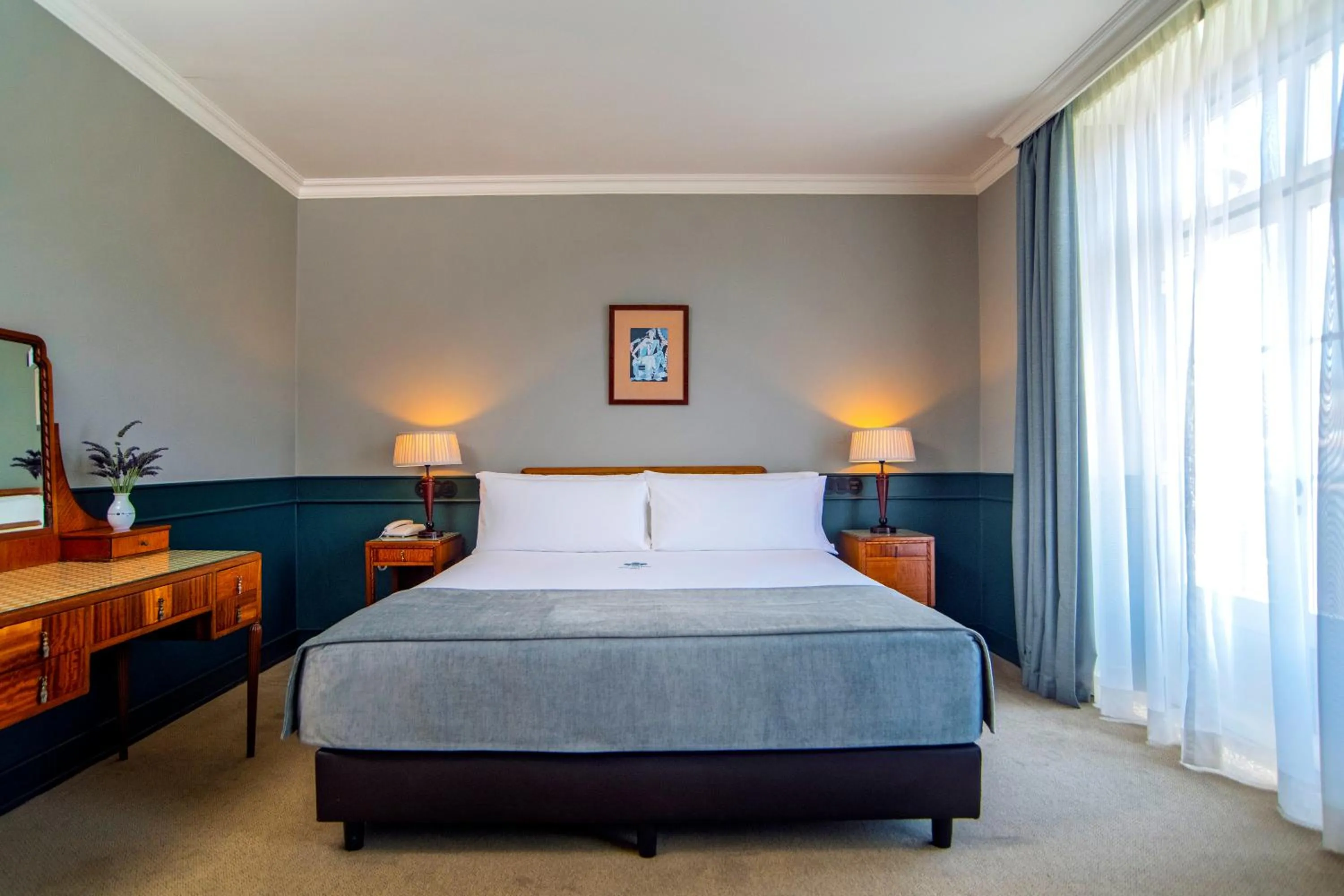 Bed in Hotel Metropole