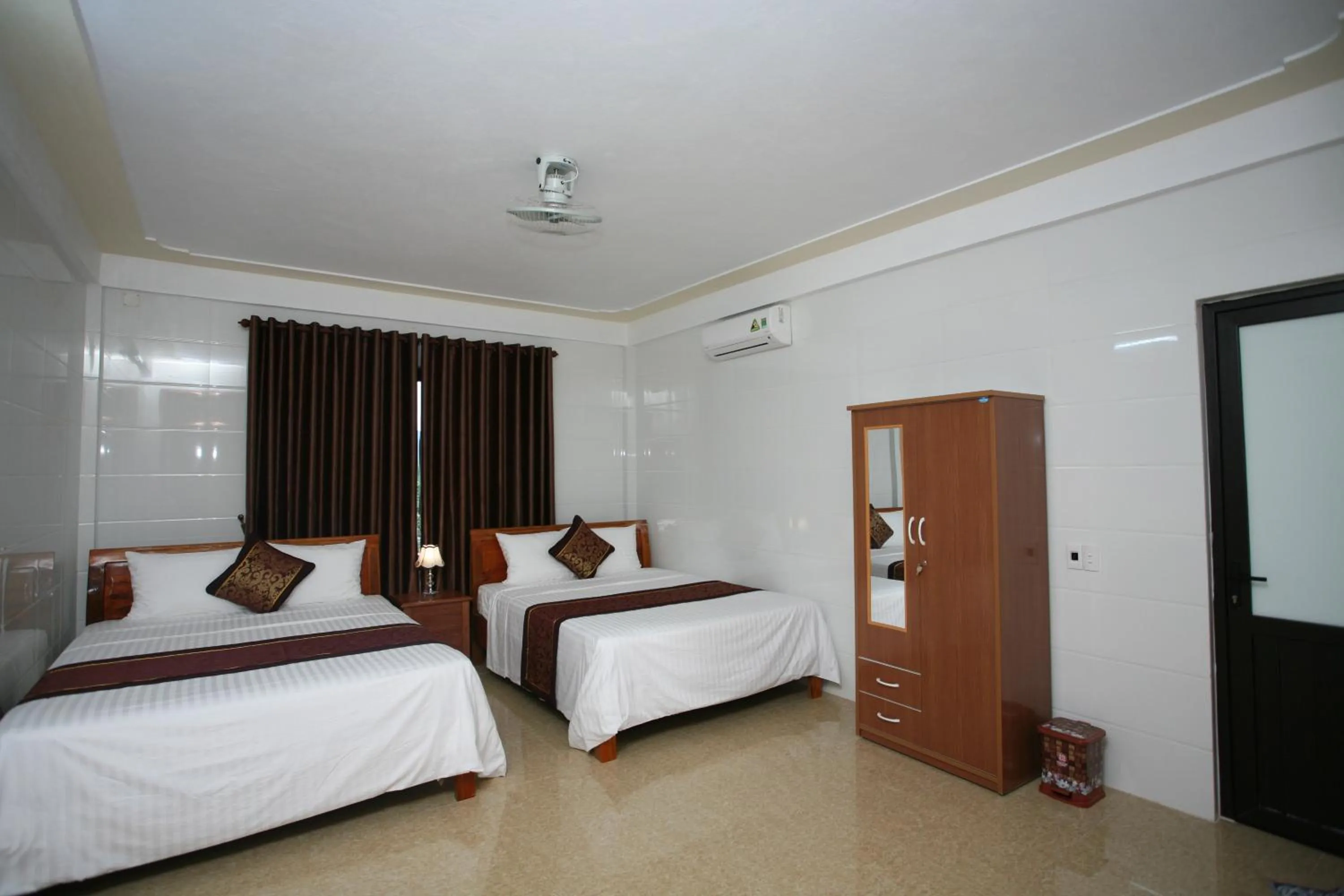 Bedroom, Bed in Sky Hotel