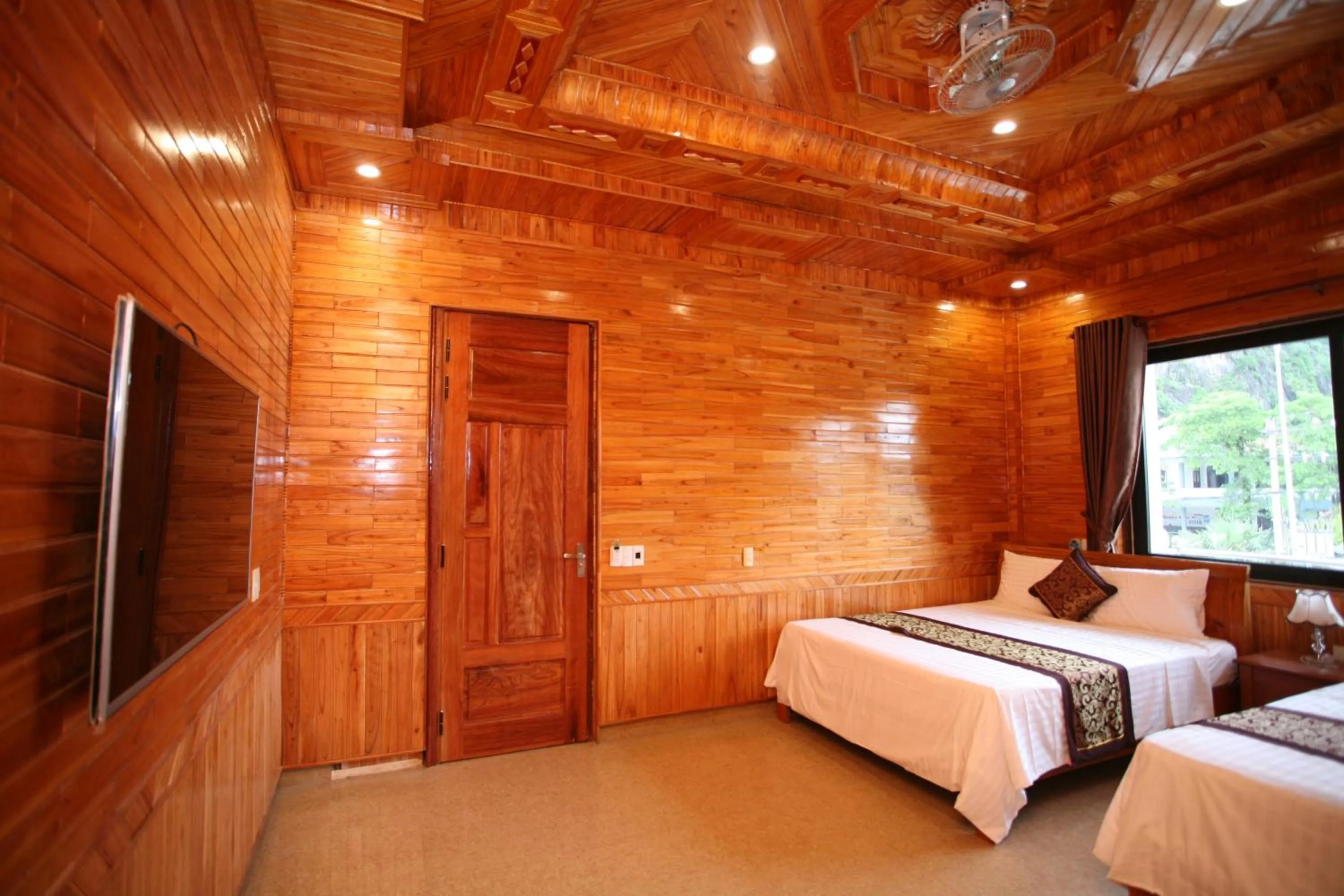 Bedroom, Bed in Sky Hotel