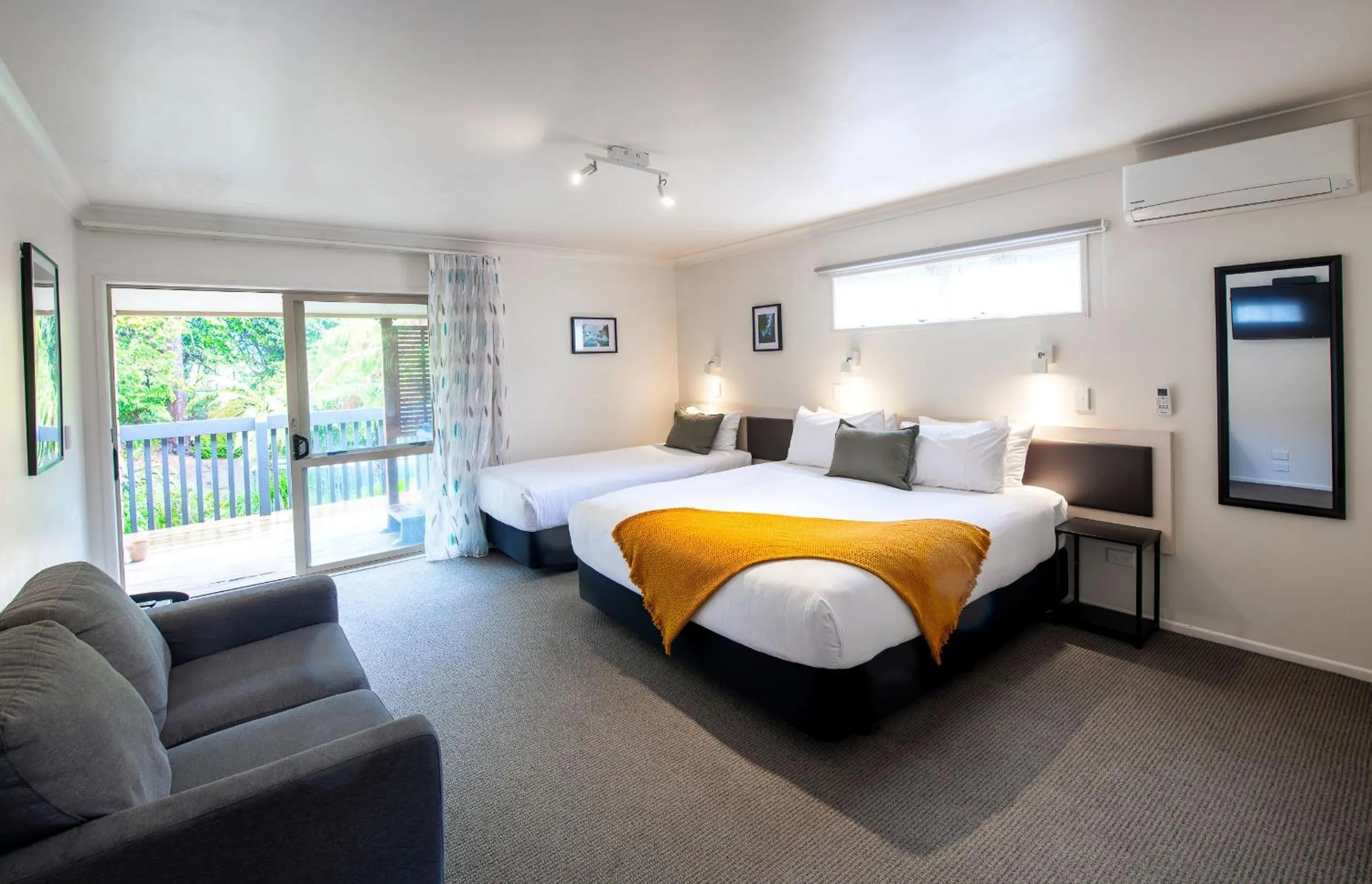 Living room, Bed in Ripple Rotorua