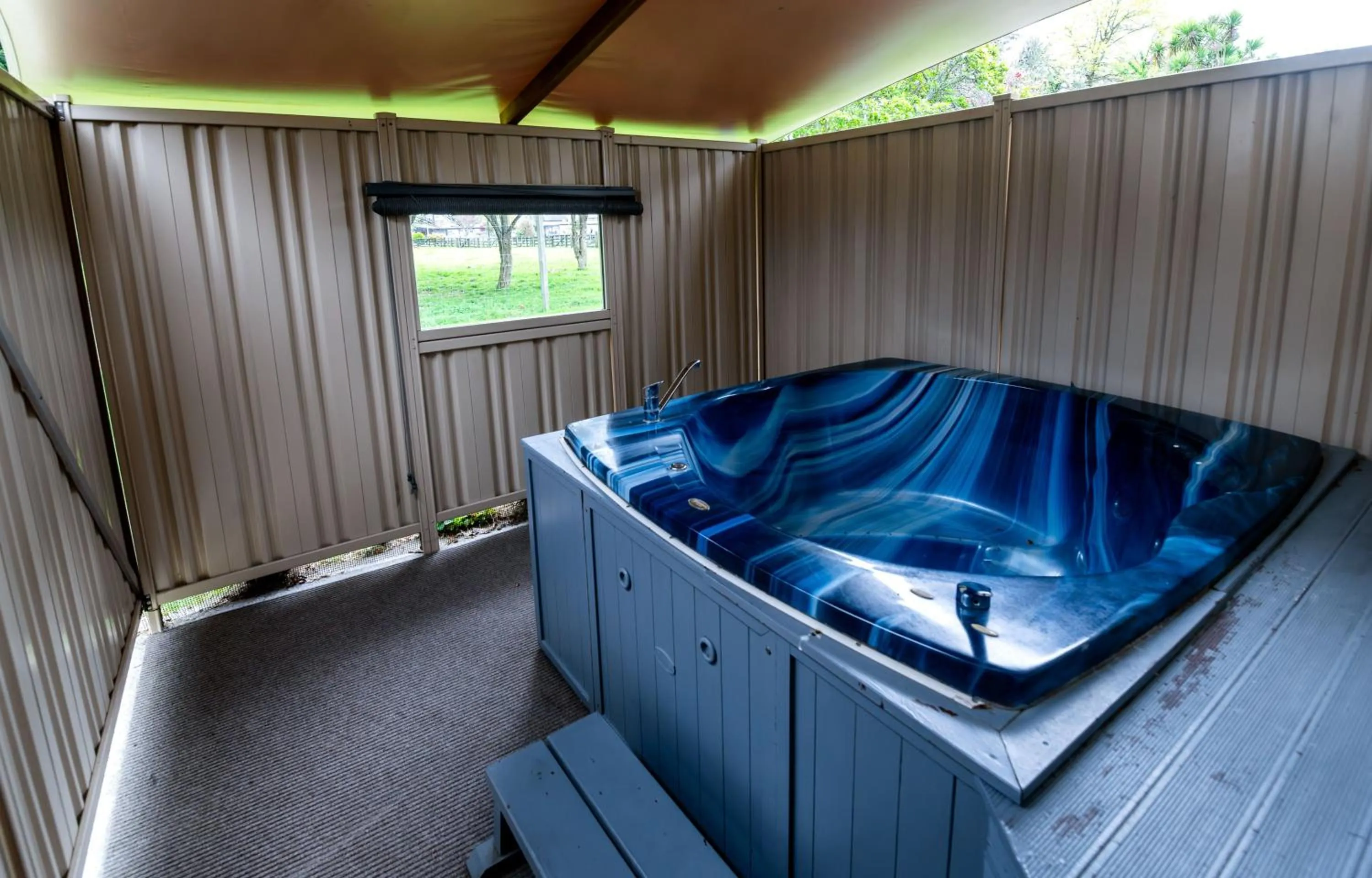 Swimming pool in Ripple Rotorua