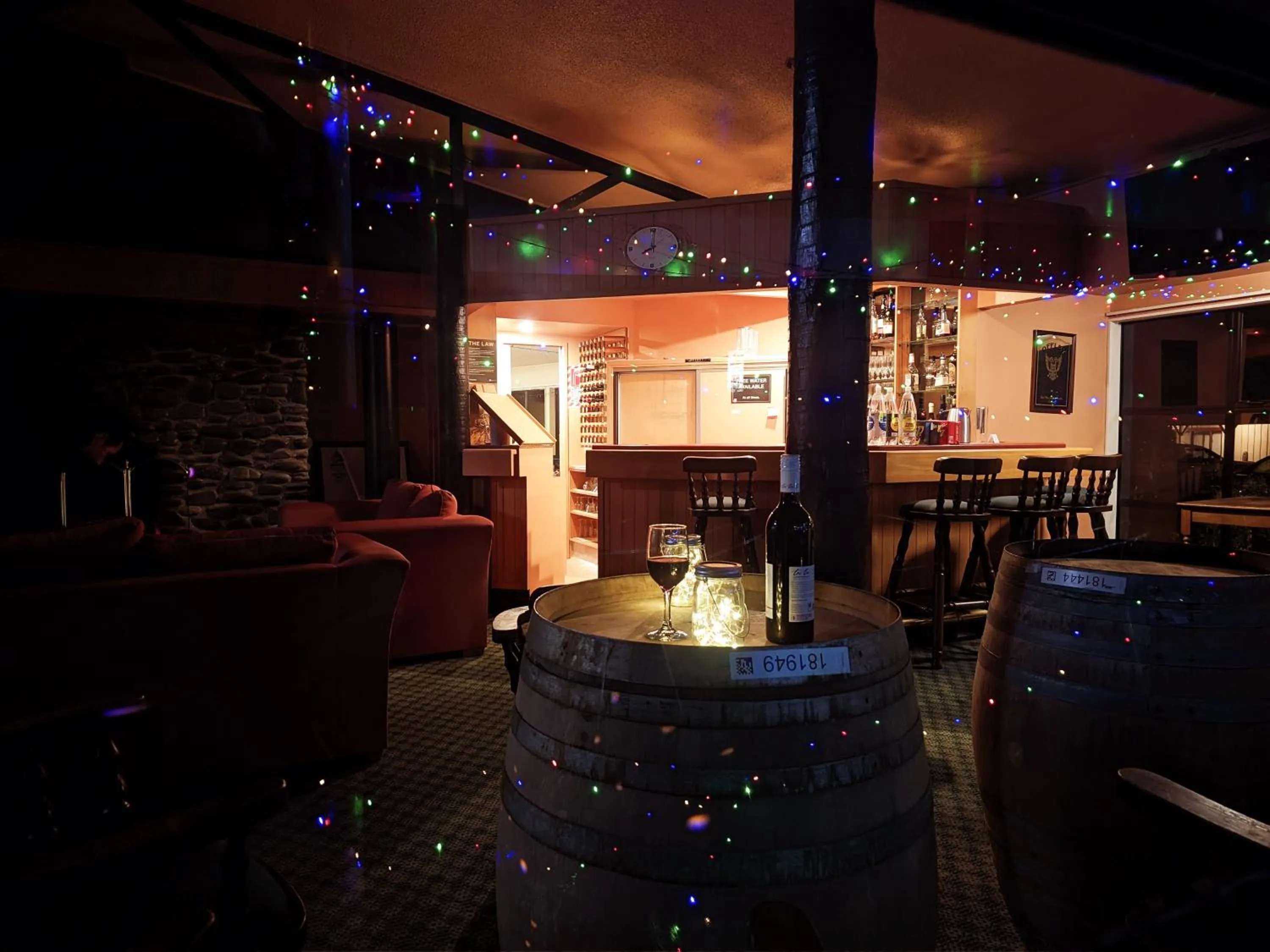 Restaurant/places to eat in The Village Inn Hotel